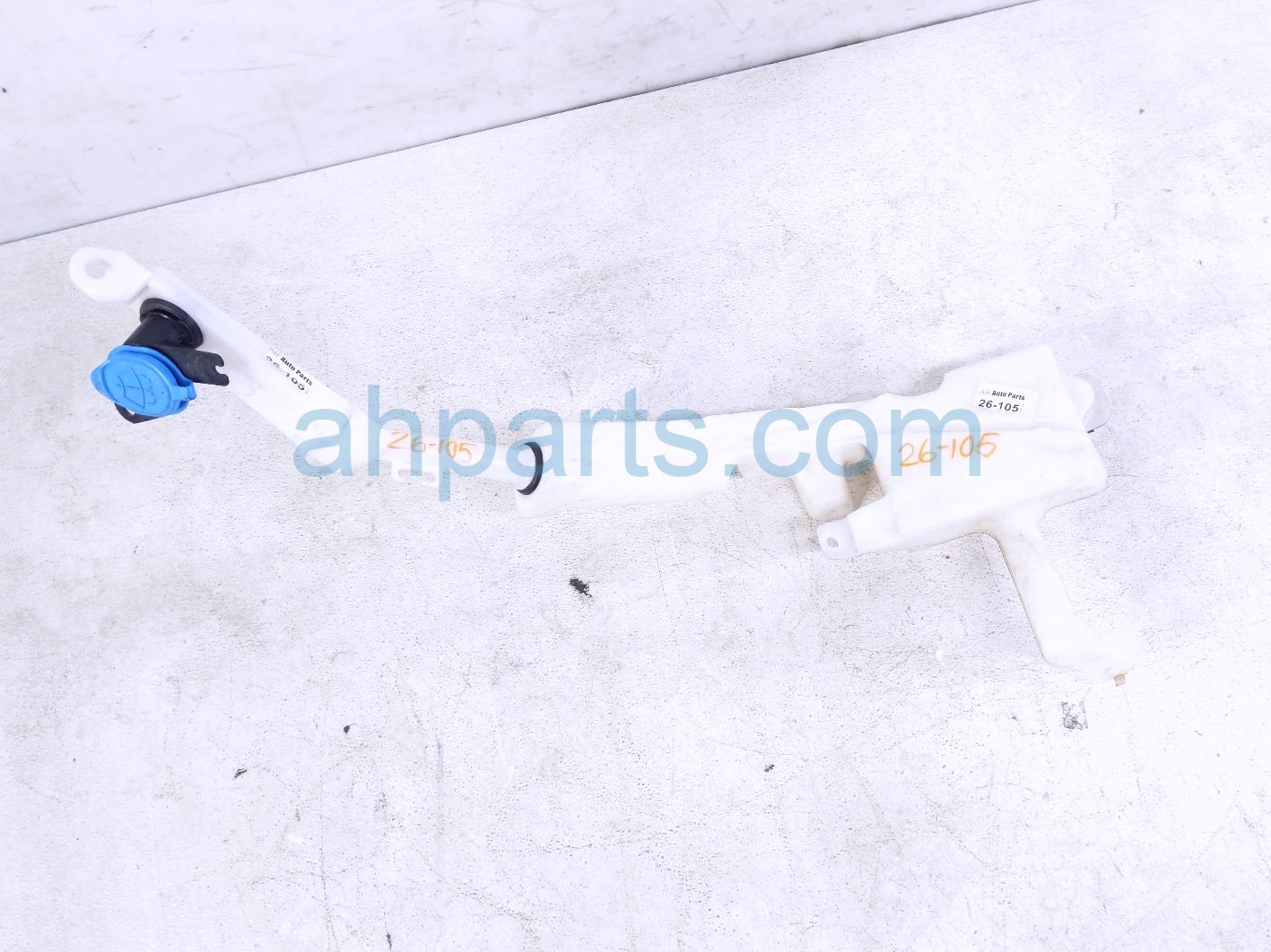 Honda WINDSHIELD WASHER RESERVOIR TANK