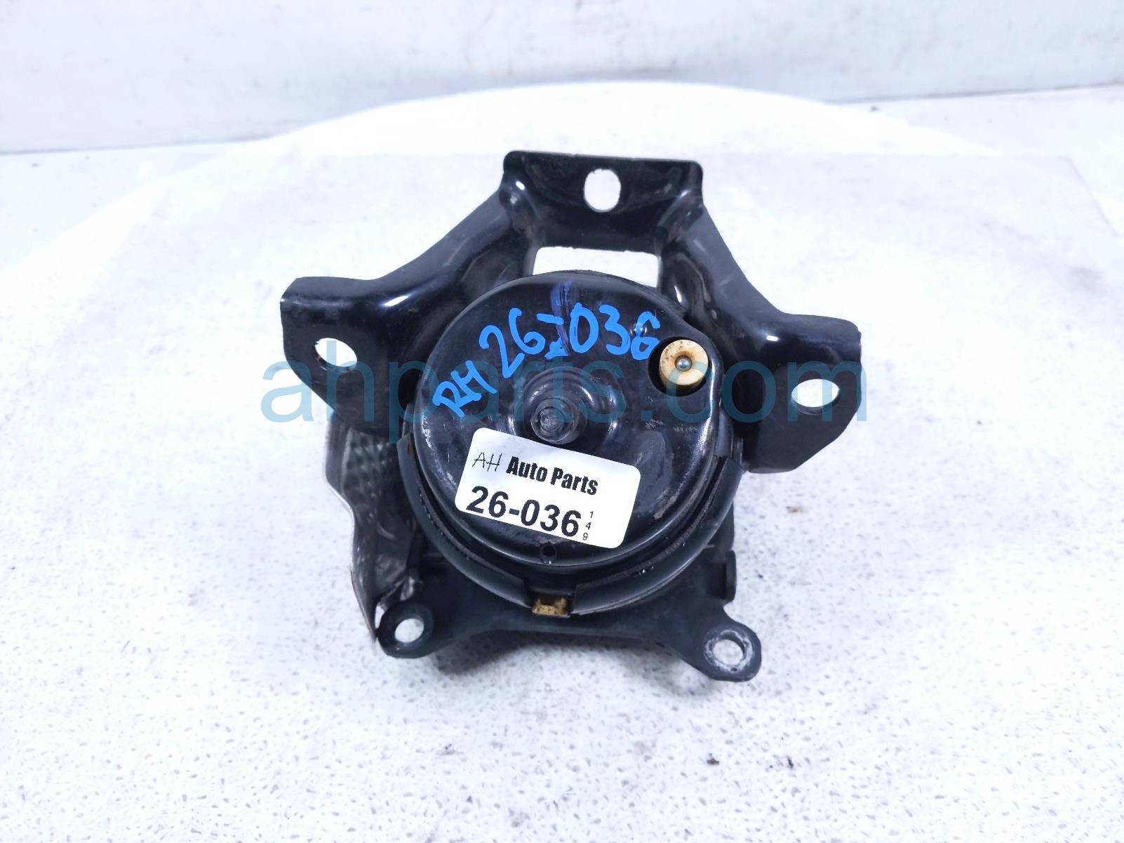 2016 Chevy Silverado 1500 Engine/motor Passenger Engine Mount 4.3l 4x2 23466345 Replacement 2016 Chevy Silverado 1500 Engine/motor Passenger Engine Mount 4.3l 4x2 23466345 Replacement thumbnail