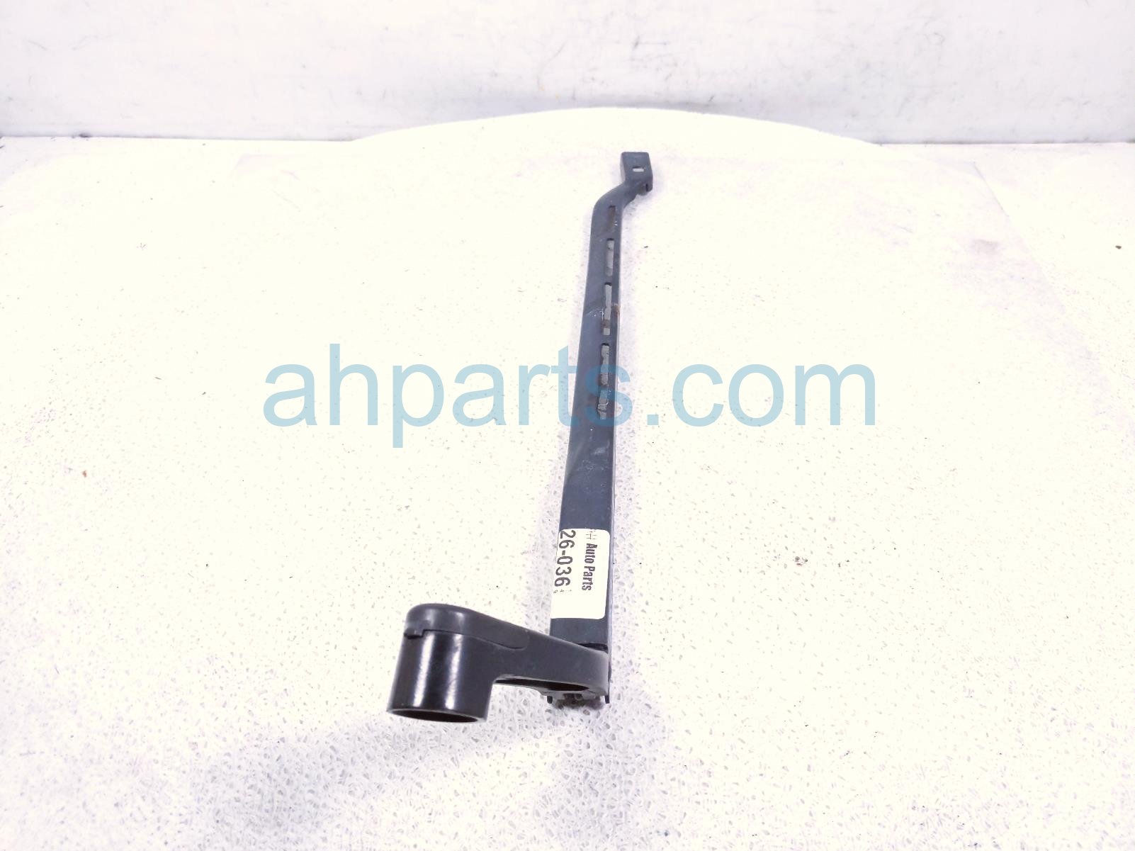 2016 Chevy Silverado 1500 Driver Windshield Wiper Arm 84372499 Replacement 2016 Chevy Silverado 1500 Driver Windshield Wiper Arm 84372499 Replacement thumbnail