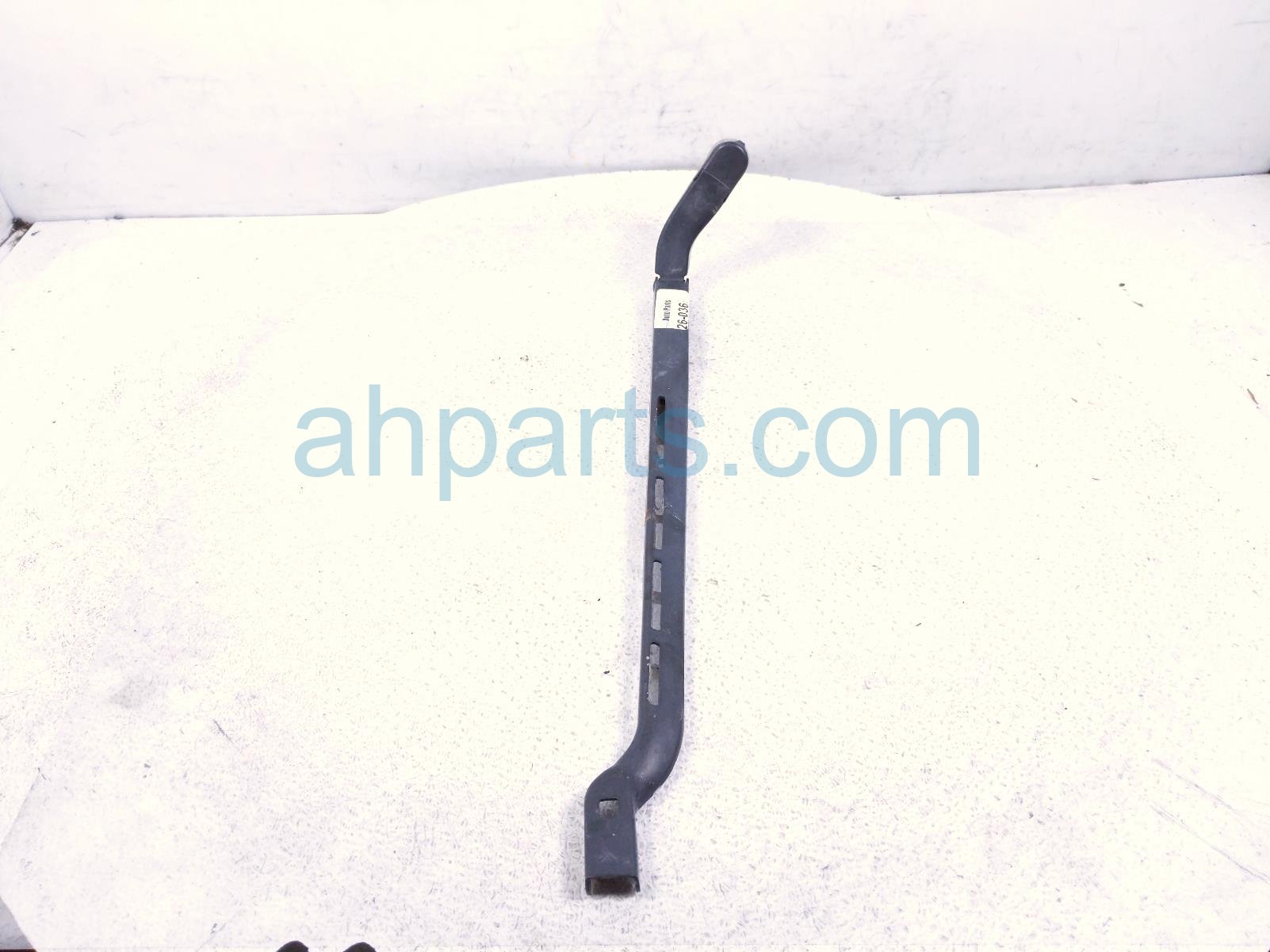 2016 Chevy Silverado 1500 Driver Windshield Wiper Arm 84372499 Replacement 2016 Chevy Silverado 1500 Driver Windshield Wiper Arm 84372499 Replacement thumbnail