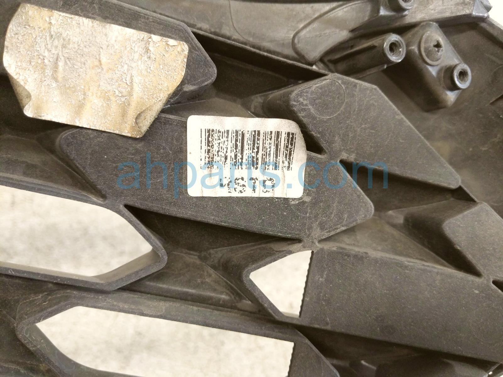 2019 Hyundai Tucson Front Grille Grey 86350 D3500 Replacement 2019 Hyundai Tucson Front Grille Grey 86350 D3500 Replacement thumbnail