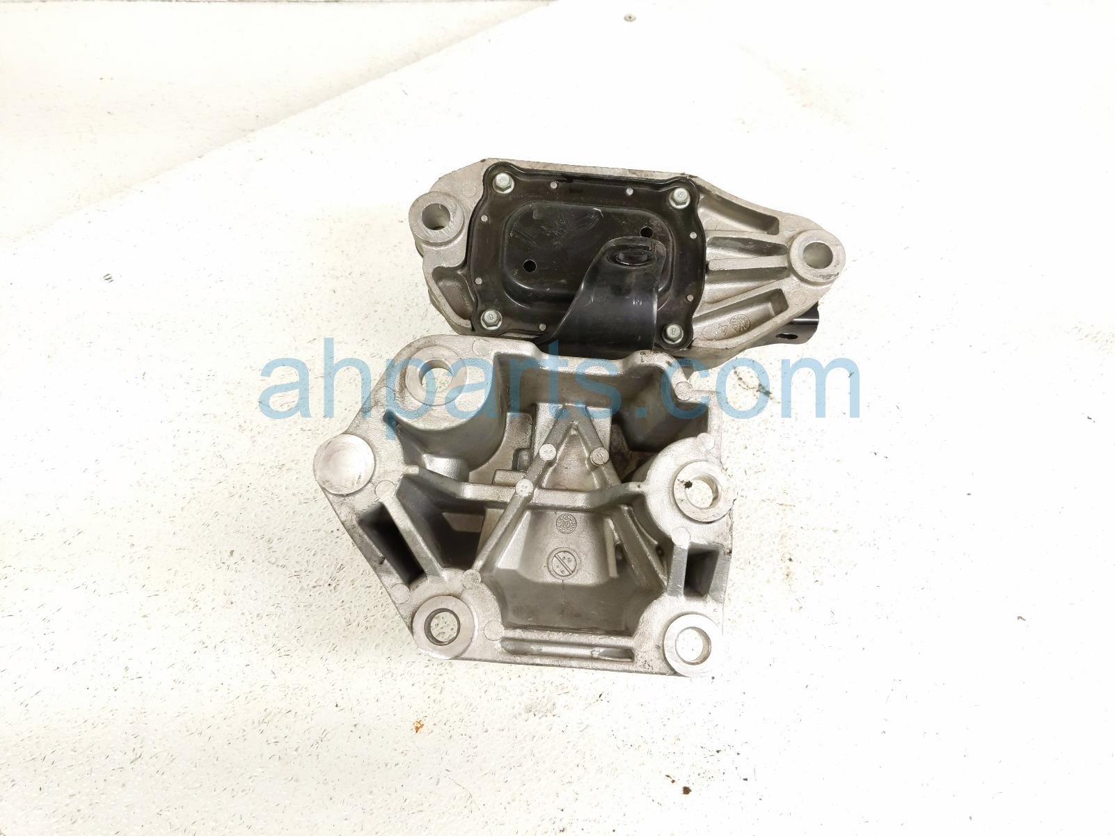 2019 Hyundai Tucson Engine/motor Fr Driver Trans Mount 2.0l Fwd 21830 D3400 Replacement 2019 Hyundai Tucson Engine/motor Fr Driver Trans Mount 2.0l Fwd 21830 D3400 Replacement thumbnail