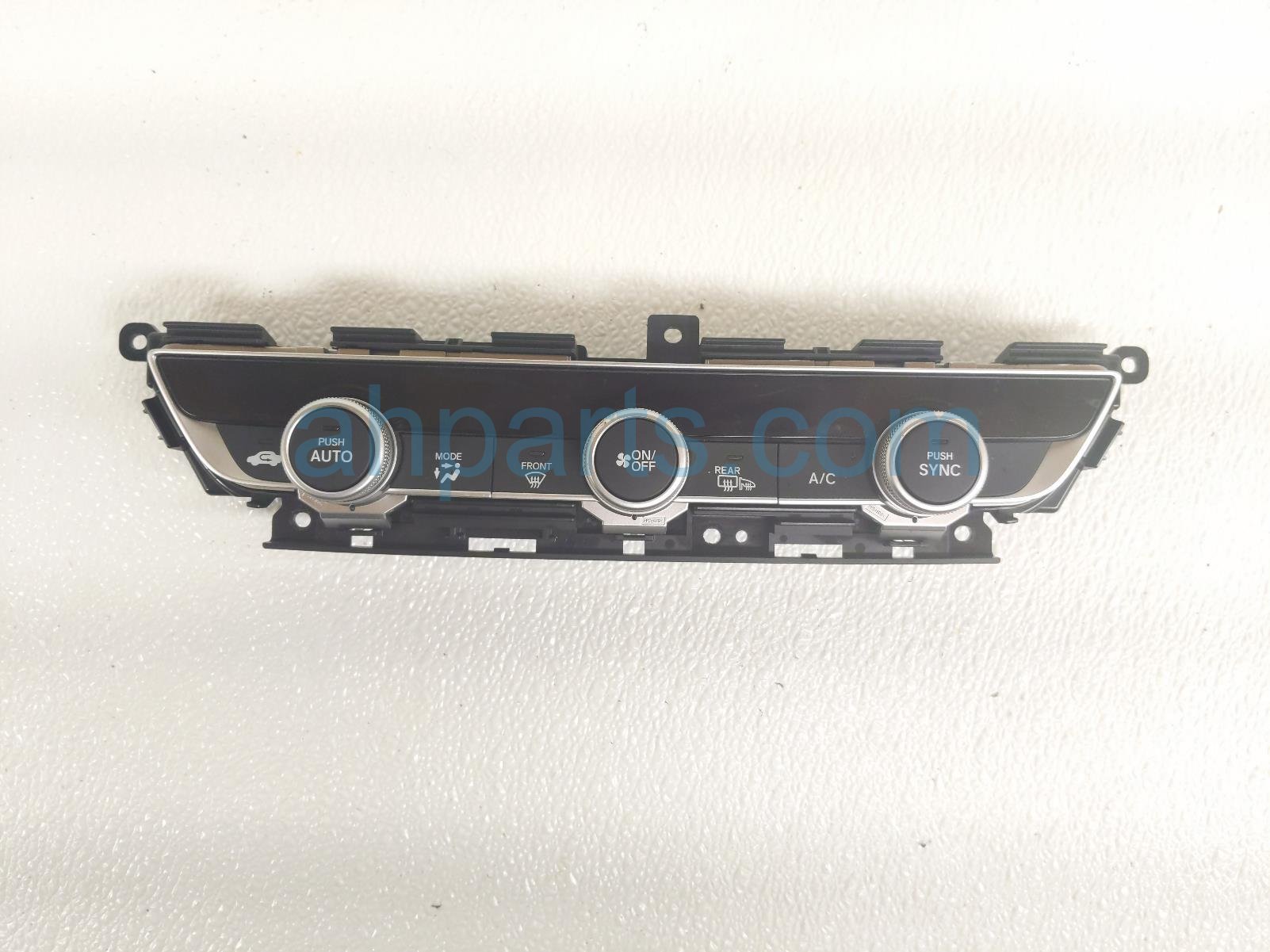 Honda AC / HEATER CONTROL (ON DASH) HYBRD