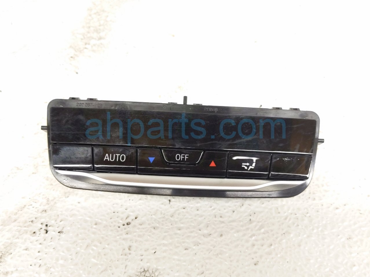 2025 BMW I4 Temperature Climate Heater/ac Control(on Dash) 61 31 5 A3B BF4 Replacement 2025 BMW I4 Temperature Climate Heater/ac Control(on Dash) 61 31 5 A3B BF4 Replacement thumbnail