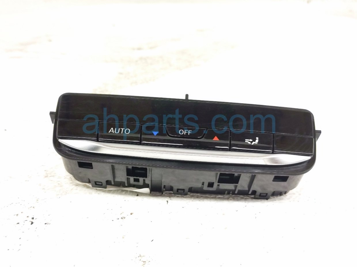 2025 BMW I4 Temperature Climate Heater/ac Control(on Dash) 61 31 5 A3B BF4 Replacement 2025 BMW I4 Temperature Climate Heater/ac Control(on Dash) 61 31 5 A3B BF4 Replacement thumbnail
