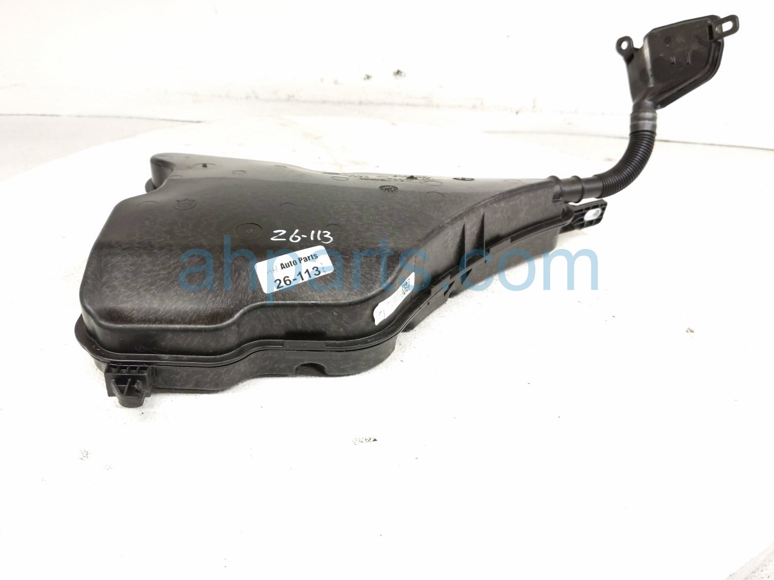 2025 BMW I4 Windshield Washer Reservoir Tank 61 66 9 478 352 Replacement 2025 BMW I4 Windshield Washer Reservoir Tank 61 66 9 478 352 Replacement thumbnail