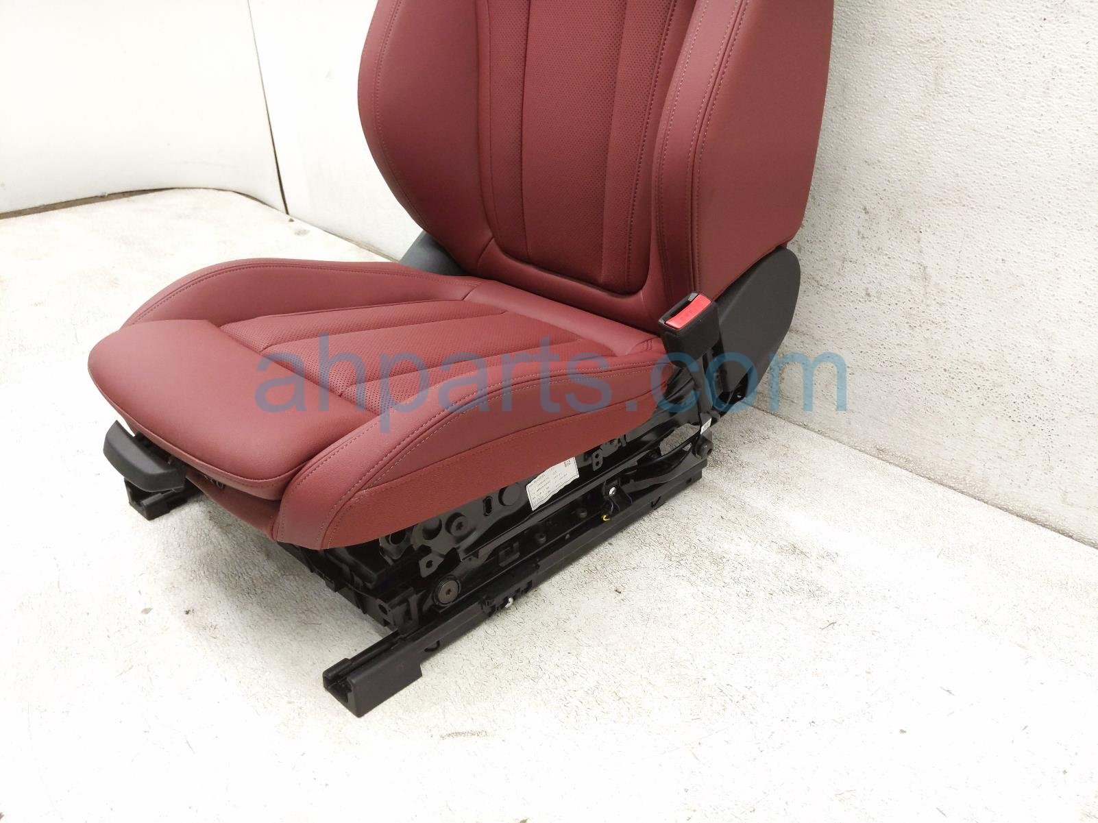 2025 BMW I4 Front Passenger Seat Red W/ Airbag 52 10 5 A1A FA8 Replacement 2025 BMW I4 Front Passenger Seat Red W/ Airbag 52 10 5 A1A FA8 Replacement thumbnail