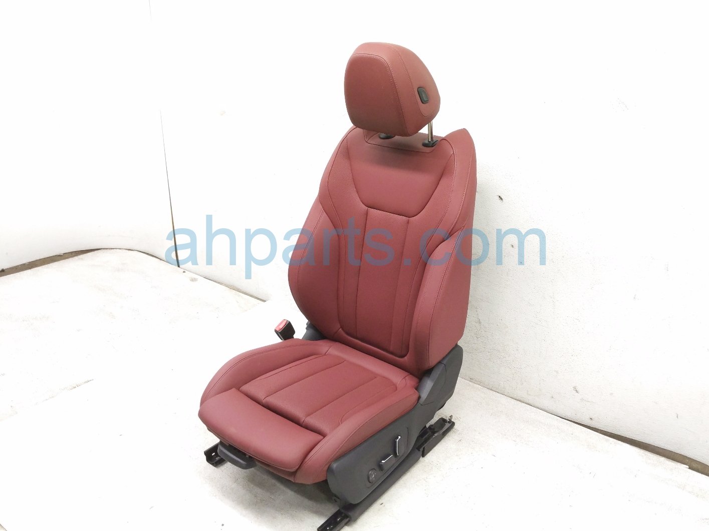 2025 BMW I4 Front Driver Seat Red W/ Airbag 52 10 5 A1A FA7 Replacement 2025 BMW I4 Front Driver Seat Red W/ Airbag 52 10 5 A1A FA7 Replacement thumbnail