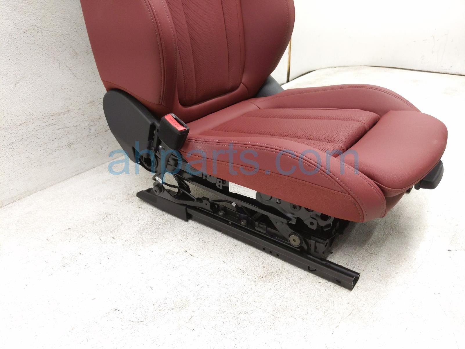 2025 BMW I4 Front Driver Seat Red W/ Airbag 52 10 5 A1A FA7 Replacement 2025 BMW I4 Front Driver Seat Red W/ Airbag 52 10 5 A1A FA7 Replacement thumbnail