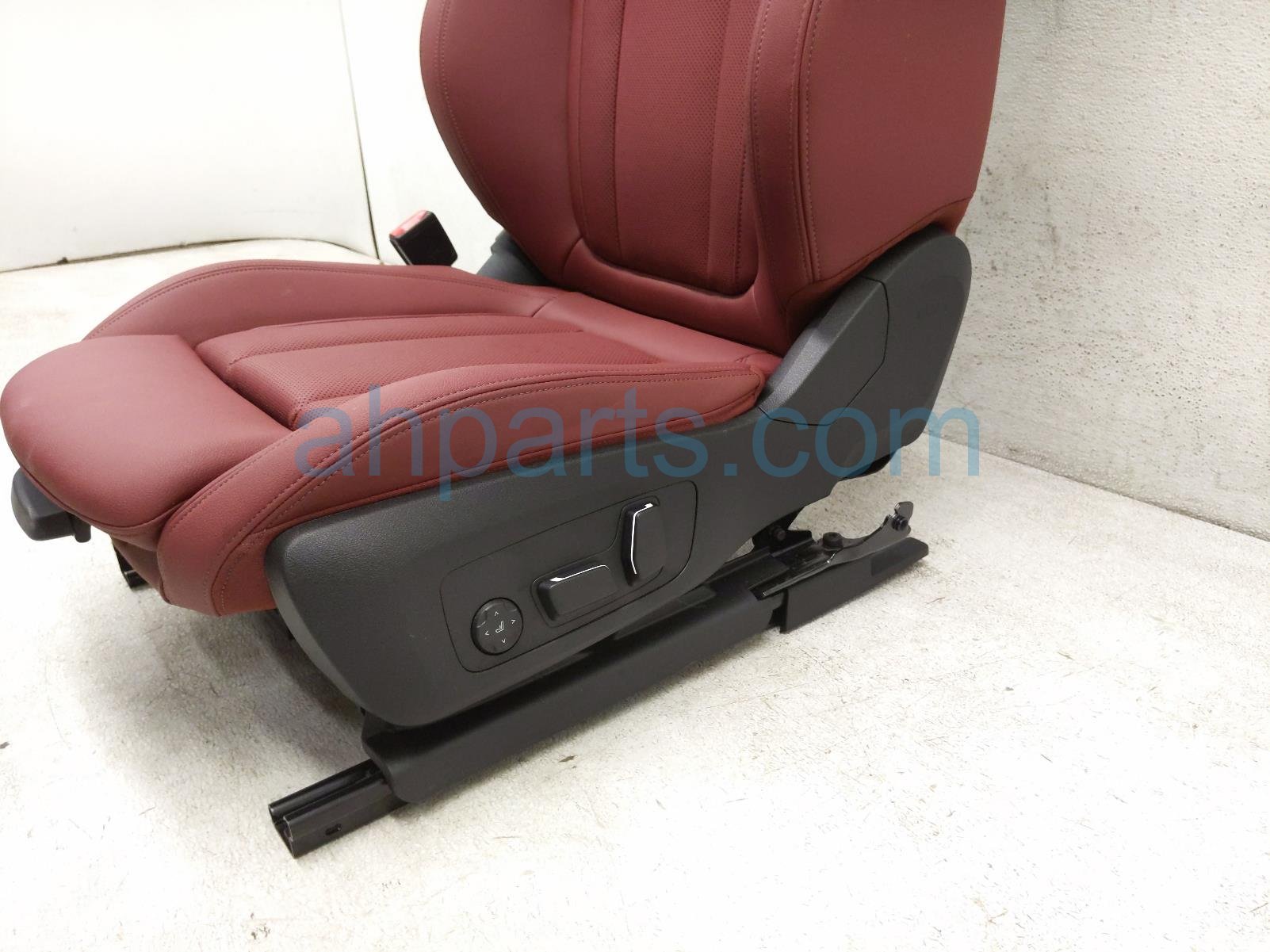 2025 BMW I4 Front Driver Seat Red W/ Airbag 52 10 5 A1A FA7 Replacement 2025 BMW I4 Front Driver Seat Red W/ Airbag 52 10 5 A1A FA7 Replacement thumbnail