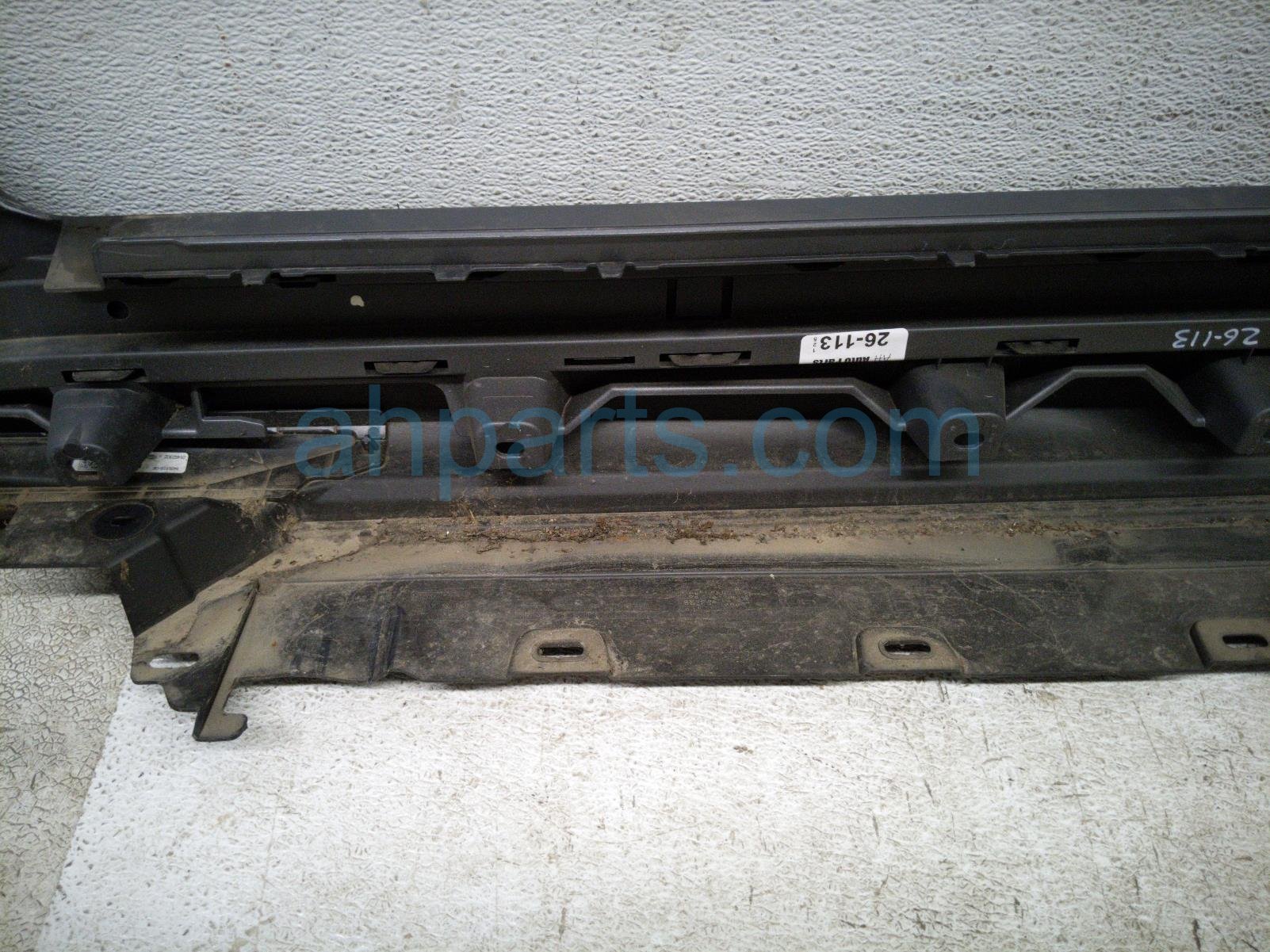 2025 BMW I4 Rocker Trim Passenger Side Skirt / Molding Black 51 77 5 A36 104 Replacement 2025 BMW I4 Rocker Trim Passenger Side Skirt / Molding Black 51 77 5 A36 104 Replacement thumbnail