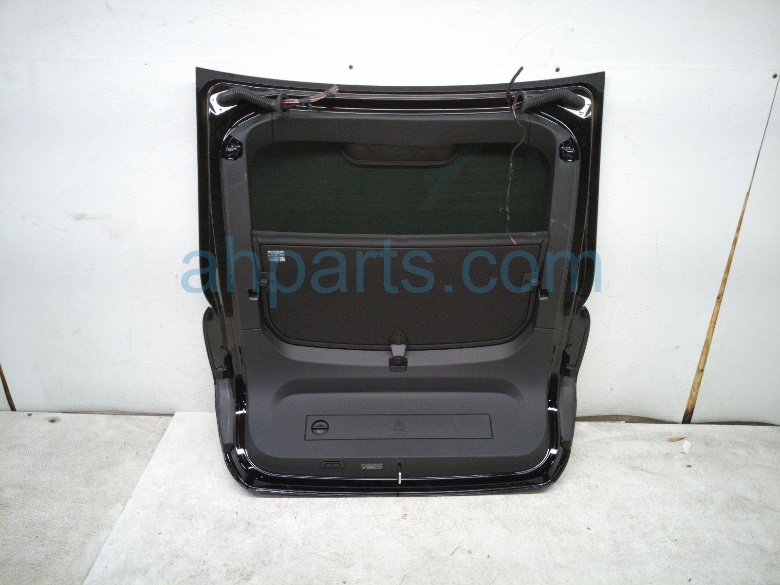 2025 BMW I4 Deck Trunk Lid Lift Gate / Tail Gate Black 41 00 7 487 540 Replacement 2025 BMW I4 Deck Trunk Lid Lift Gate / Tail Gate Black 41 00 7 487 540 Replacement thumbnail