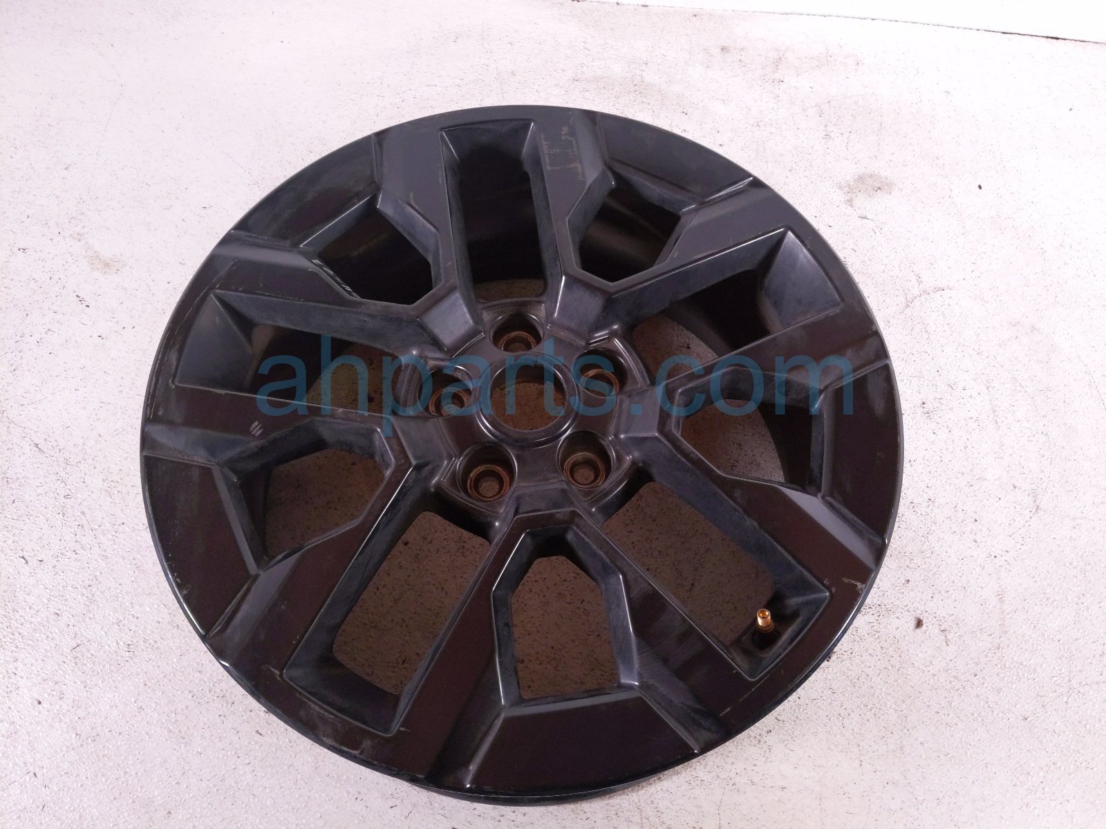 2023 Kia Telluride Rear Driver Wheel / Rim 52910 S9620 Replacement 2023 Kia Telluride Rear Driver Wheel / Rim 52910 S9620 Replacement thumbnail