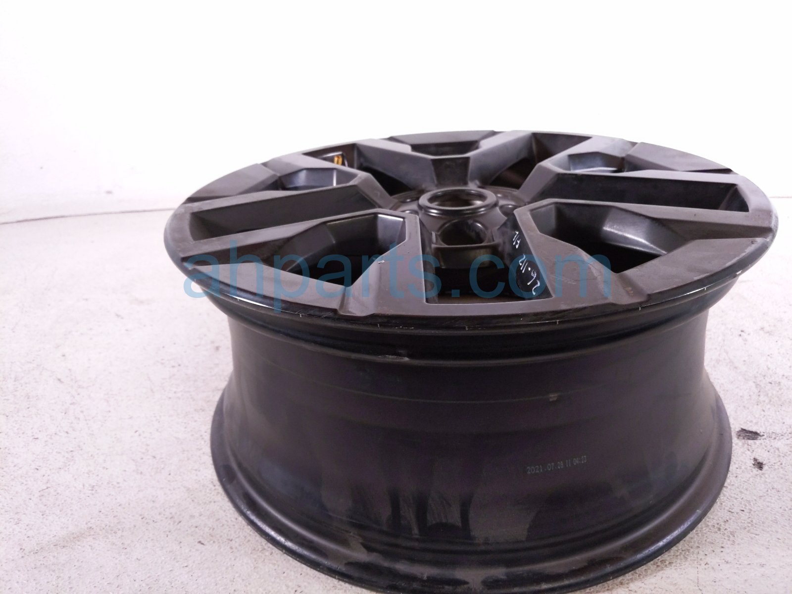 2023 Kia Telluride Front Driver Wheel / Rim 52910 S9620 Replacement 2023 Kia Telluride Front Driver Wheel / Rim 52910 S9620 Replacement thumbnail