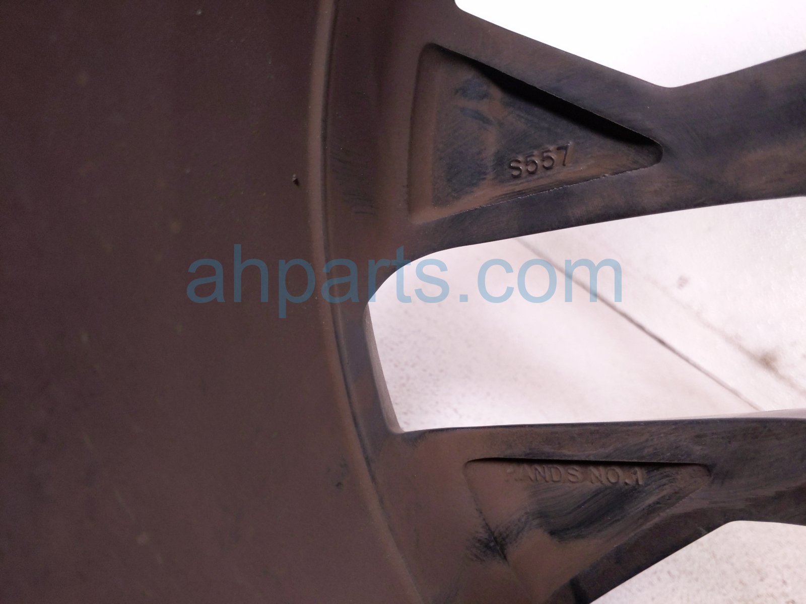 2023 Kia Telluride Front Driver Wheel / Rim 52910 S9620 Replacement 2023 Kia Telluride Front Driver Wheel / Rim 52910 S9620 Replacement thumbnail
