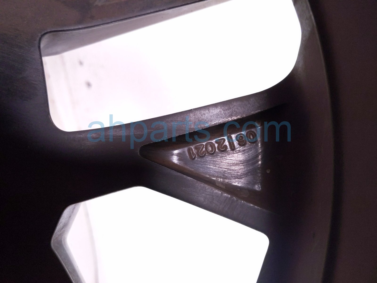 2023 Kia Telluride Rear Passenger Wheel / Rim 52910 S9620 Replacement 2023 Kia Telluride Rear Passenger Wheel / Rim 52910 S9620 Replacement thumbnail