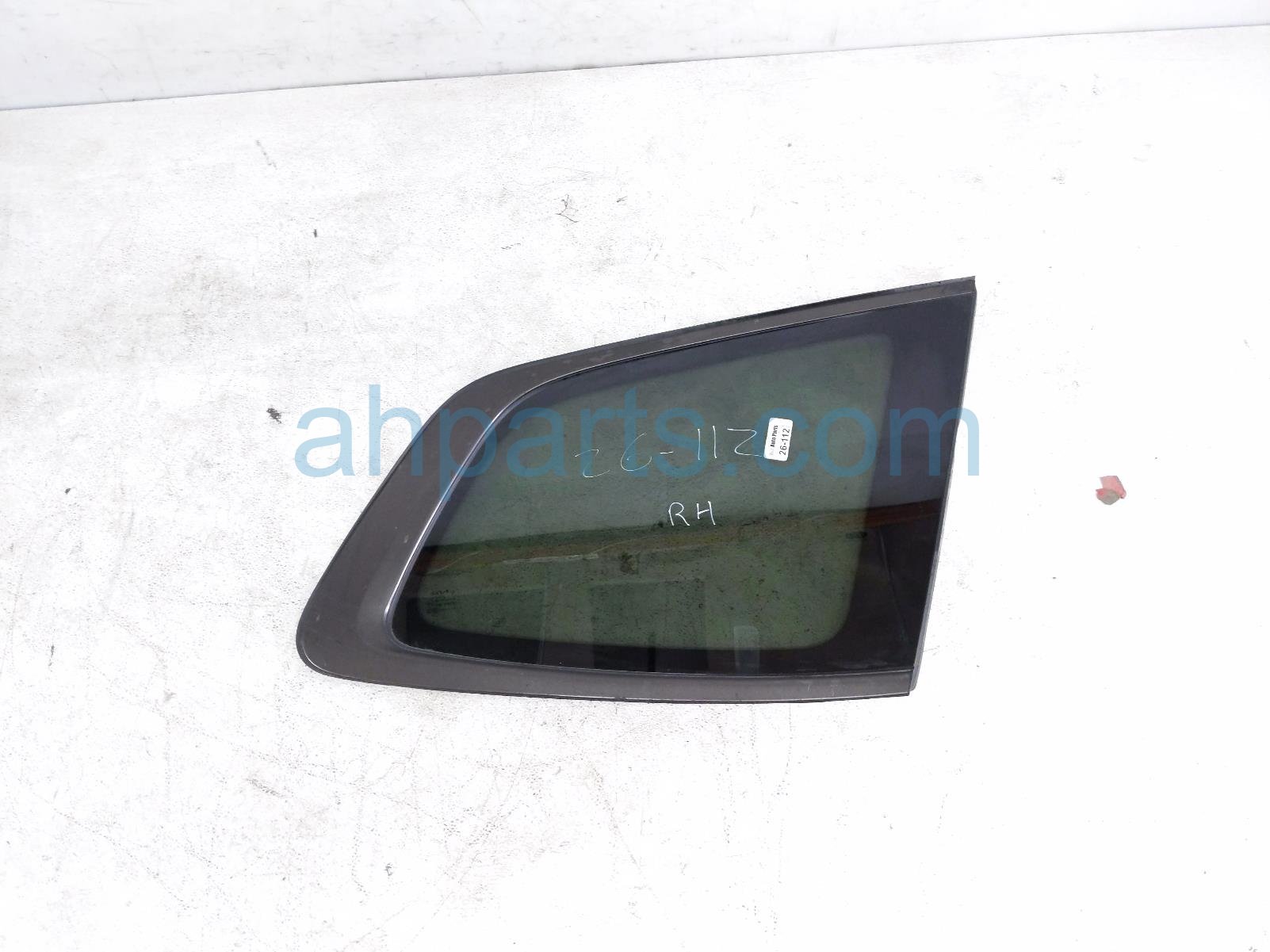 Kia RH QUARTER WINDOW GLASS