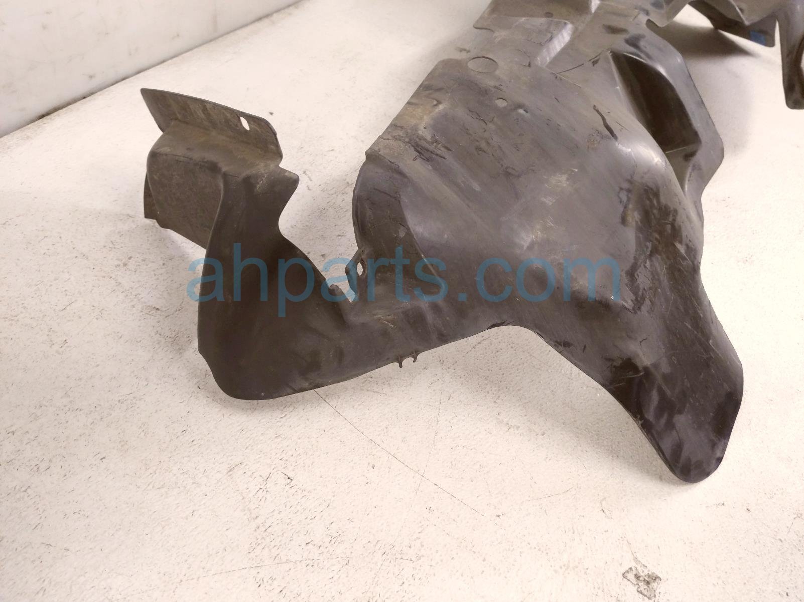2017 Jeep Wrangler Front Passenger Inner Fender Liner 55157116AI Replacement 2017 Jeep Wrangler Front Passenger Inner Fender Liner 55157116AI Replacement thumbnail