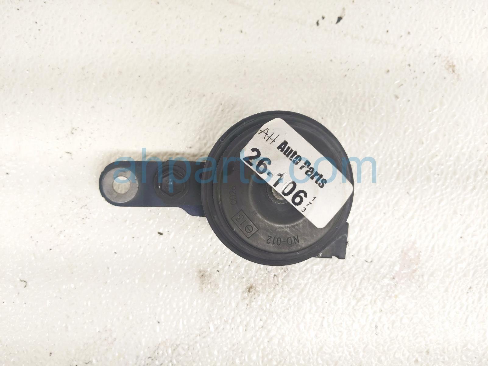 Toyota LOW PITCH NOTE HORN - SDN 1.8L