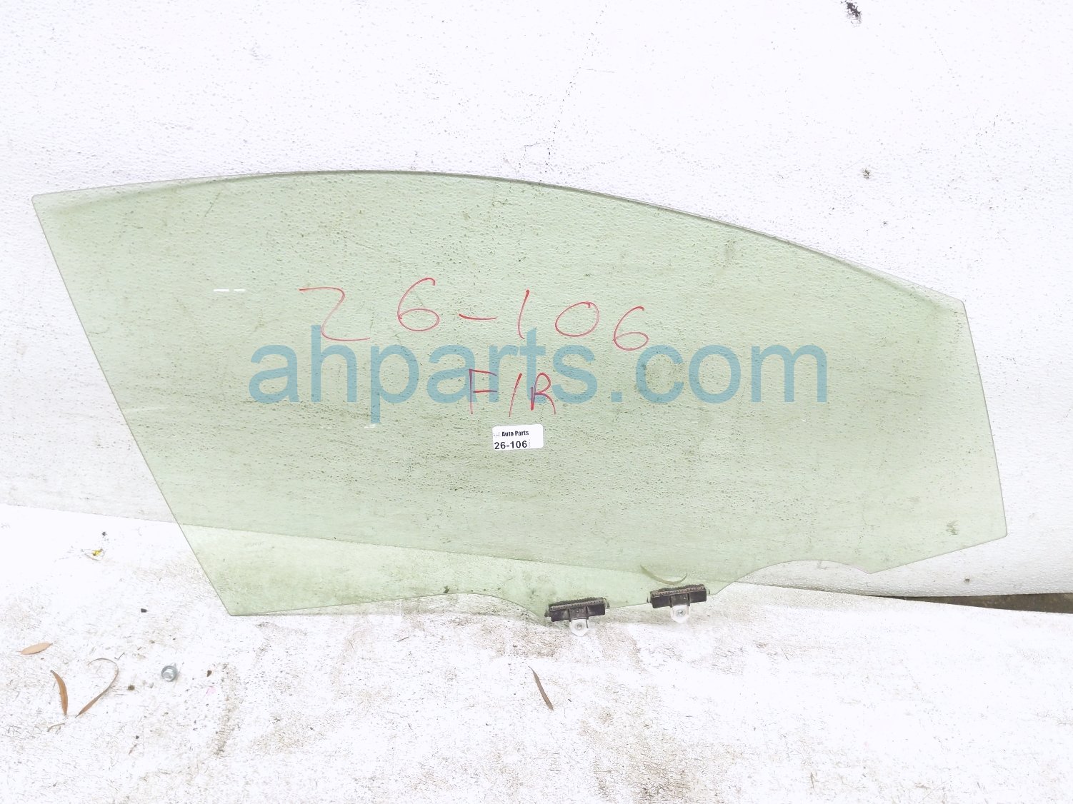 Toyota FR/RH DOOR GLASS WINDOW