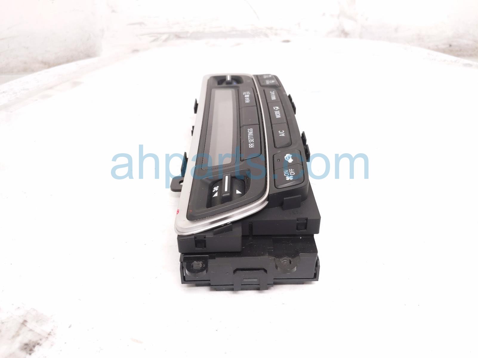 2019 Honda Pilot Temperature Climate Heater/ac Control(on Dash) 79600 TG7 A01ZB Replacement 2019 Honda Pilot Temperature Climate Heater/ac Control(on Dash) 79600 TG7 A01ZB Replacement thumbnail
