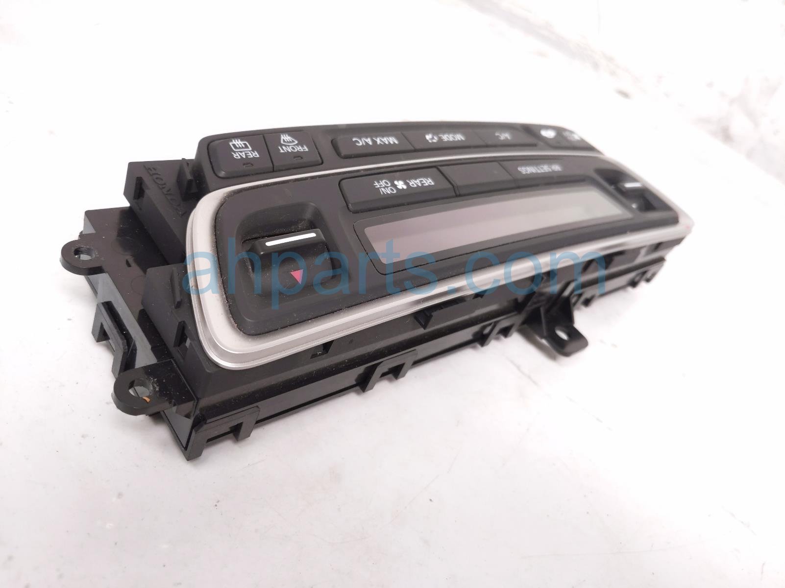 2019 Honda Pilot Temperature Climate Heater/ac Control(on Dash) 79600 TG7 A01ZB Replacement 2019 Honda Pilot Temperature Climate Heater/ac Control(on Dash) 79600 TG7 A01ZB Replacement thumbnail