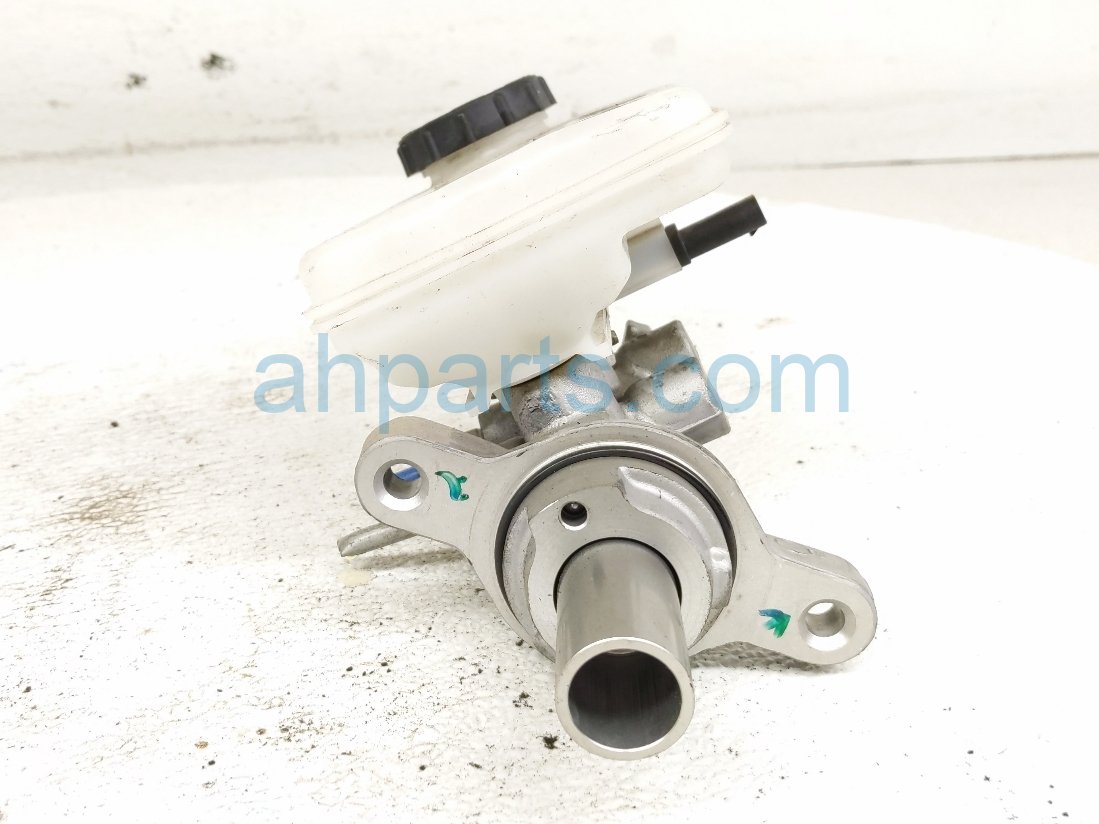 2021 Tesla Model Y Brake Master Cylinder W/reservoir 1188673 00 A Replacement 2021 Tesla Model Y Brake Master Cylinder W/reservoir 1188673 00 A Replacement thumbnail