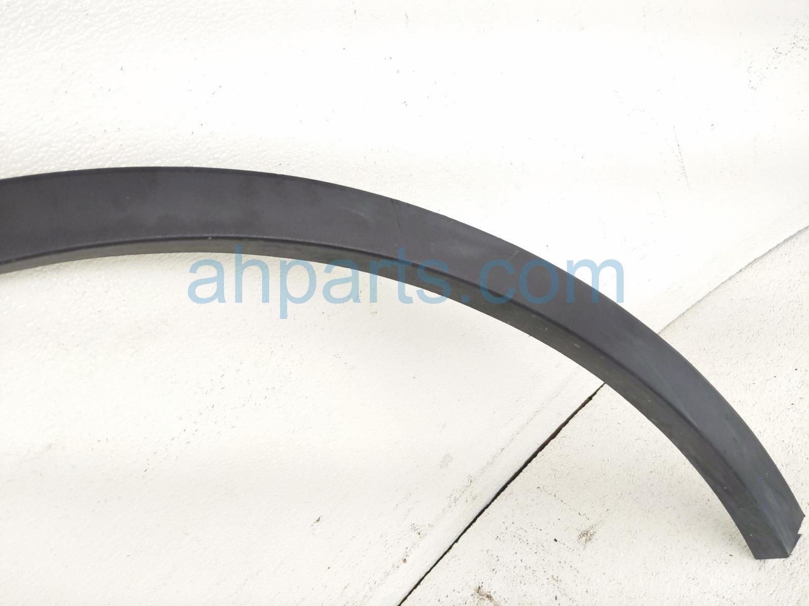 2021 Tesla Model Y Front Driver Fender Flare White 1494185 00 C Replacement 2021 Tesla Model Y Front Driver Fender Flare White 1494185 00 C Replacement thumbnail