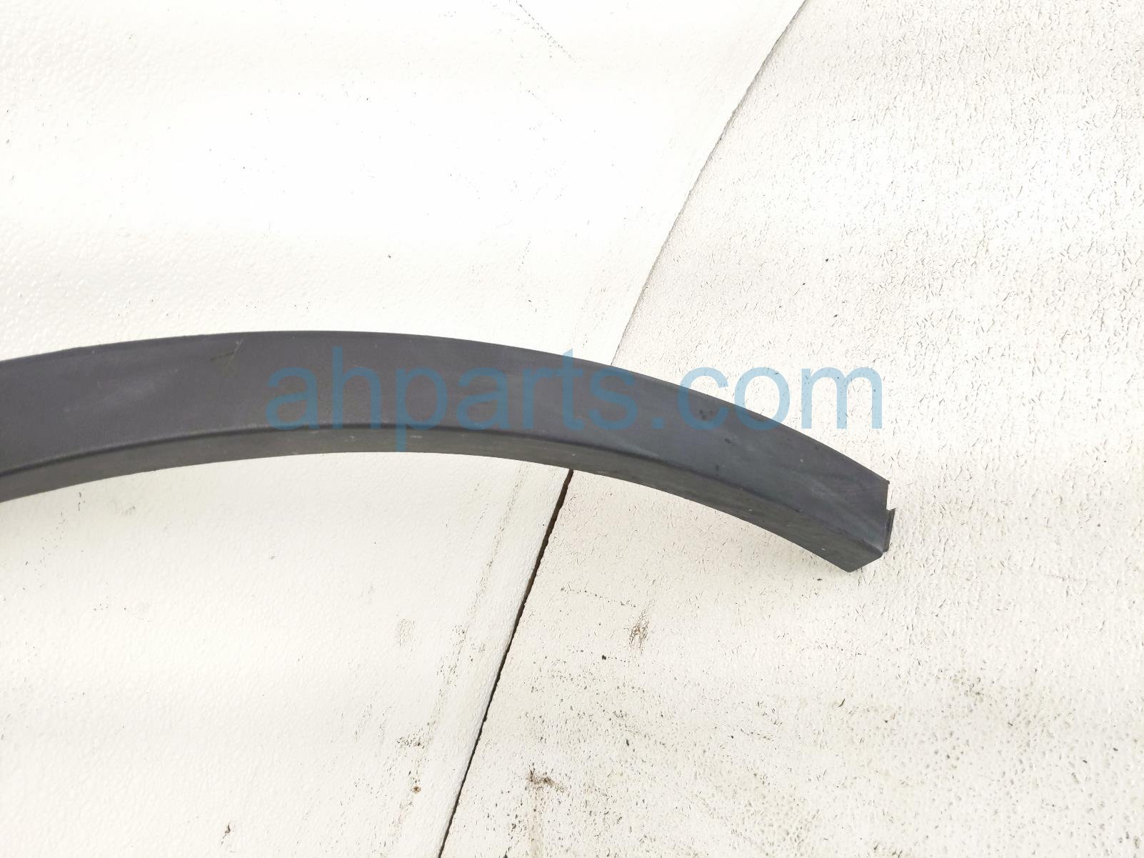 2021 Tesla Model Y Front Driver Fender Flare White 1494185 00 C Replacement 2021 Tesla Model Y Front Driver Fender Flare White 1494185 00 C Replacement thumbnail