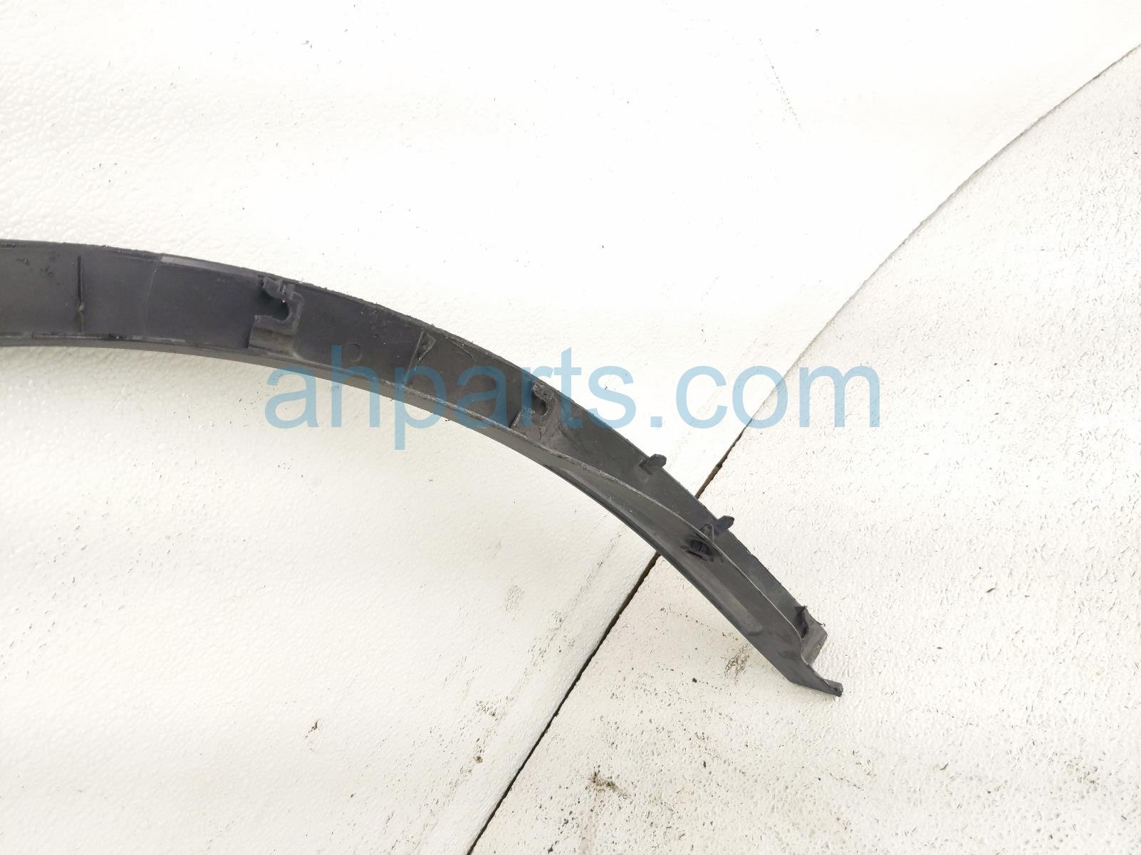 2021 Tesla Model Y Front Driver Fender Flare White 1494185 00 C Replacement 2021 Tesla Model Y Front Driver Fender Flare White 1494185 00 C Replacement thumbnail