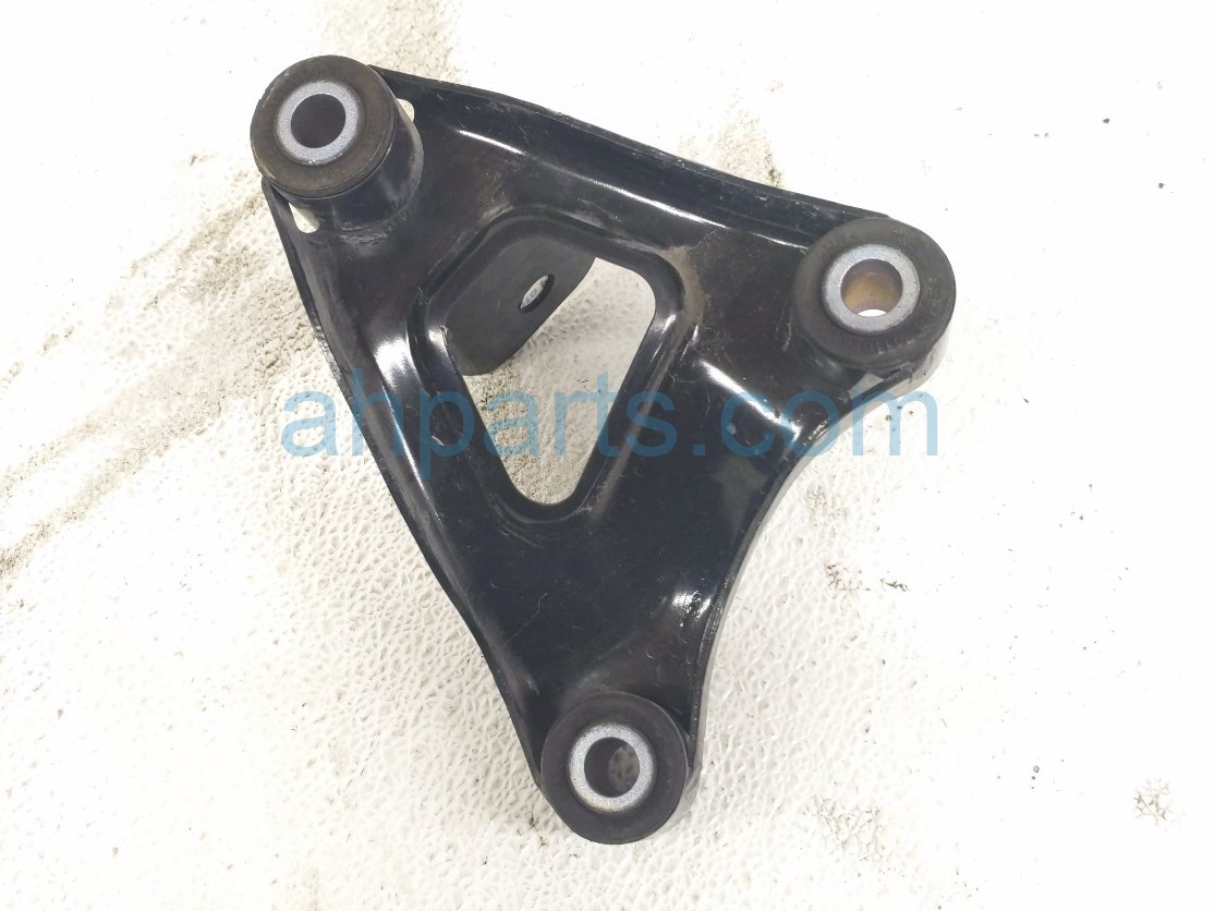 2021 Tesla Model Y Engine/motor Driver Motor Mount Bracket 1110233 00 C Replacement 2021 Tesla Model Y Engine/motor Driver Motor Mount Bracket 1110233 00 C Replacement thumbnail