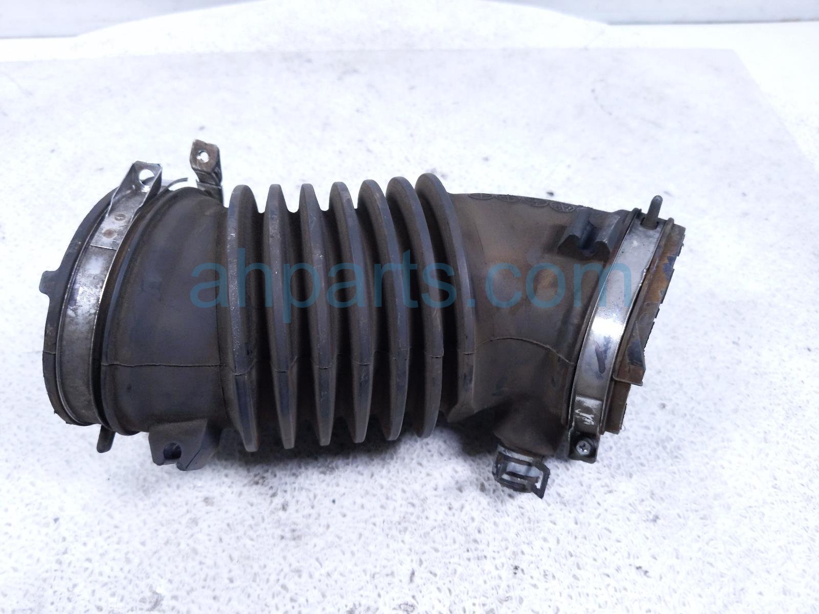 Honda AIR CLEANER AIR FLOW TUBE
