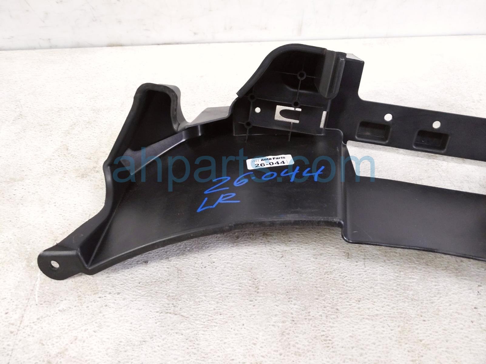 2020 Land Rover Range Rover Sport Rear Driver Spare Housing Side Support CK52 454A21 AC Replacement 2020 Land Rover Range Rover Sport Rear Driver Spare Housing Side Support CK52 454A21 AC Replacement thumbnail