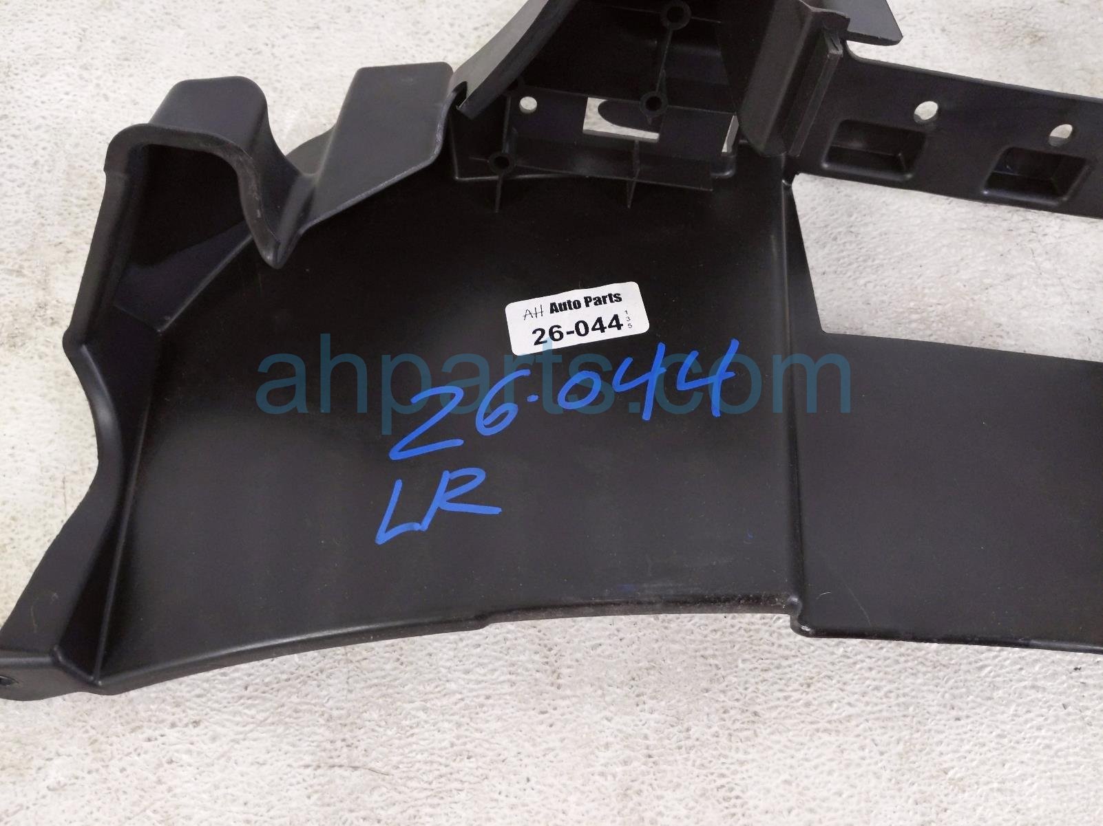 2020 Land Rover Range Rover Sport Rear Driver Spare Housing Side Support CK52 454A21 AC Replacement 2020 Land Rover Range Rover Sport Rear Driver Spare Housing Side Support CK52 454A21 AC Replacement thumbnail