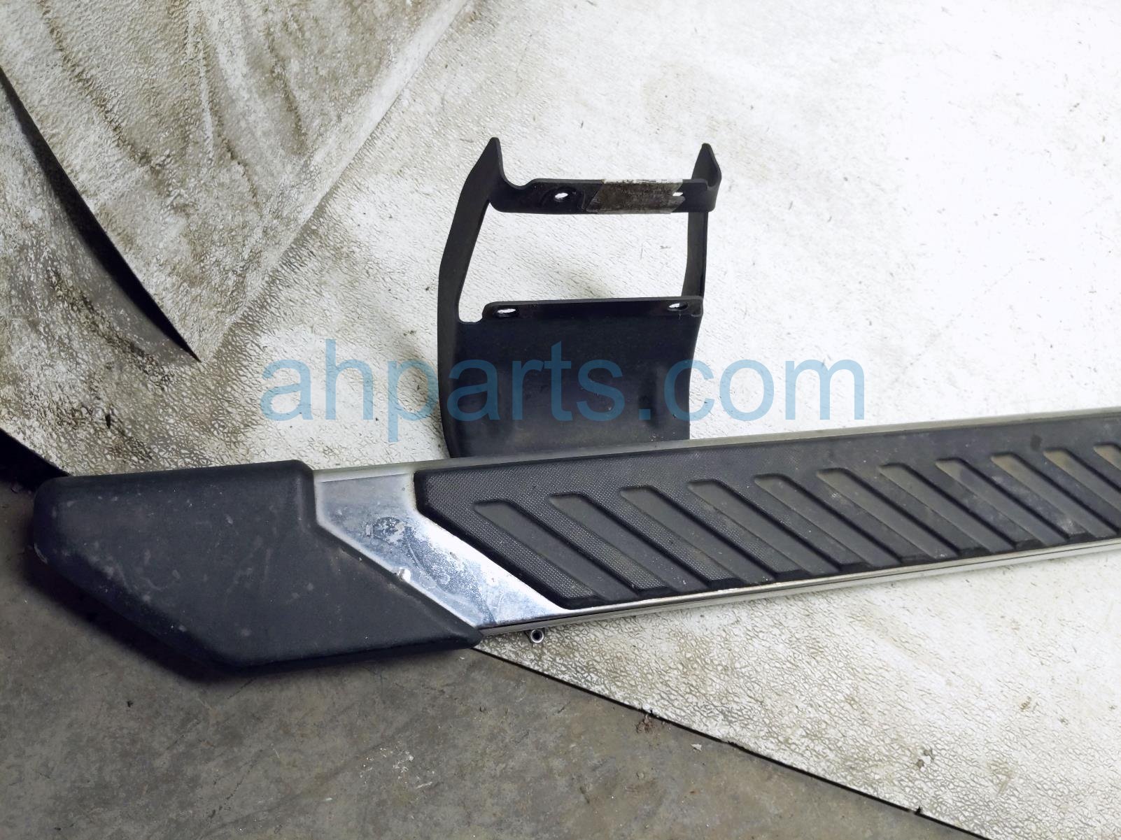 2018 Ford F150 Driver & Passenger Running Board Black FL3Z 16450 GB Replacement 2018 Ford F150 Driver & Passenger Running Board Black FL3Z 16450 GB Replacement thumbnail