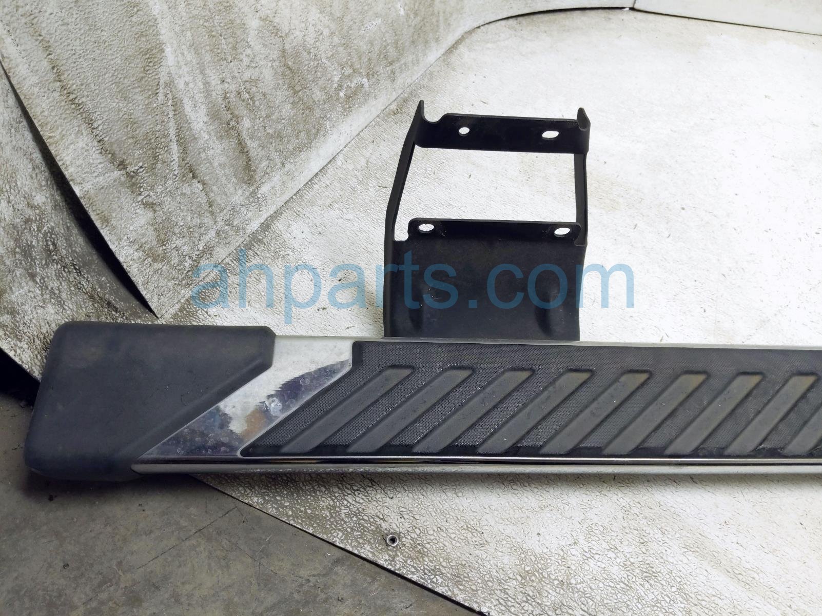 2018 Ford F150 Driver & Passenger Running Board Black FL3Z 16450 GB Replacement 2018 Ford F150 Driver & Passenger Running Board Black FL3Z 16450 GB Replacement thumbnail