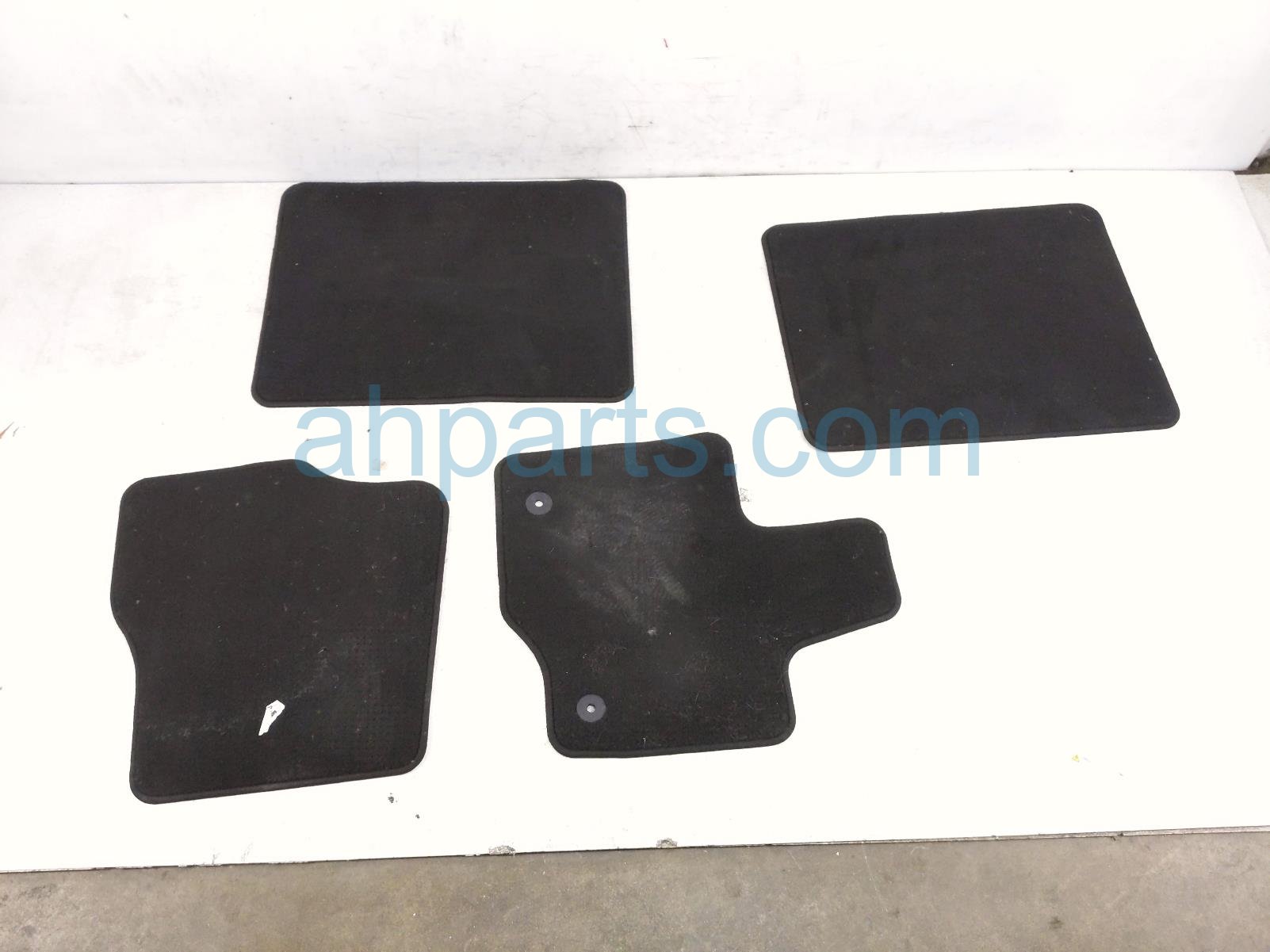 2018 Ford F150 4 Piece Carpet Floor Mats Blk JL3B 1613086 AAW Replacement 2018 Ford F150 4 Piece Carpet Floor Mats Blk JL3B 1613086 AAW Replacement thumbnail