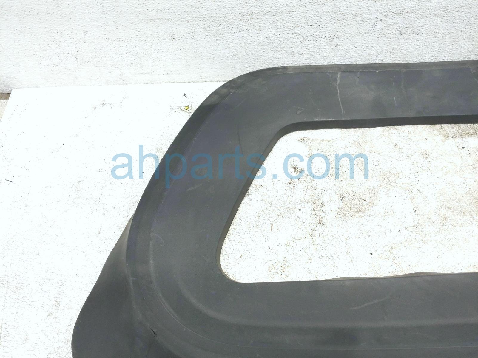 2021 Tesla Model Y Grille Front Luggage Hood Trim Assy white 1494088 00 C Replacement 2021 Tesla Model Y Grille Front Luggage Hood Trim Assy white 1494088 00 C Replacement thumbnail