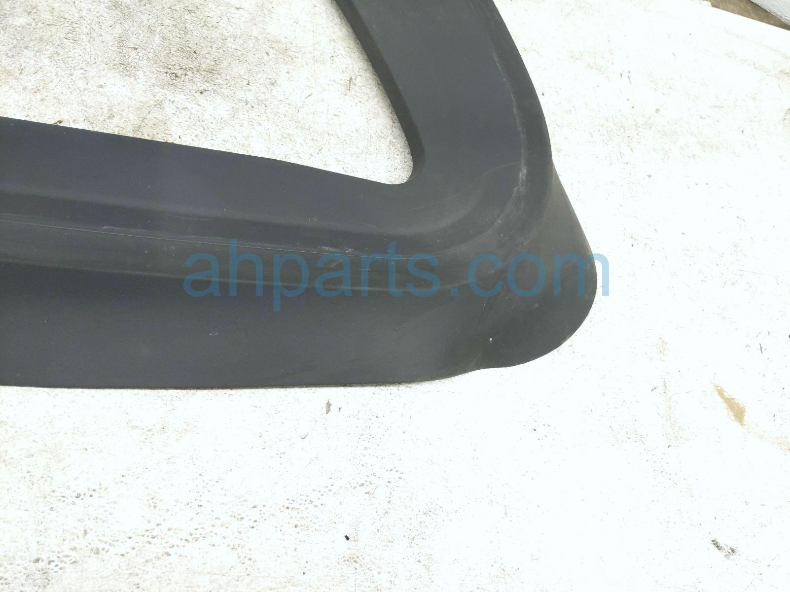 2021 Tesla Model Y Grille Front Luggage Hood Trim Assy white 1494088 00 C Replacement 2021 Tesla Model Y Grille Front Luggage Hood Trim Assy white 1494088 00 C Replacement thumbnail