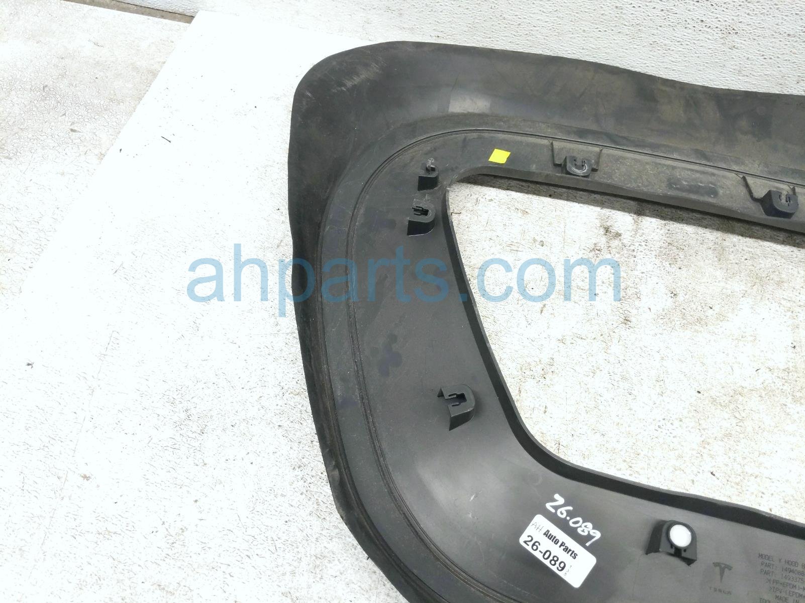 2021 Tesla Model Y Grille Front Luggage Hood Trim Assy white 1494088 00 C Replacement 2021 Tesla Model Y Grille Front Luggage Hood Trim Assy white 1494088 00 C Replacement thumbnail
