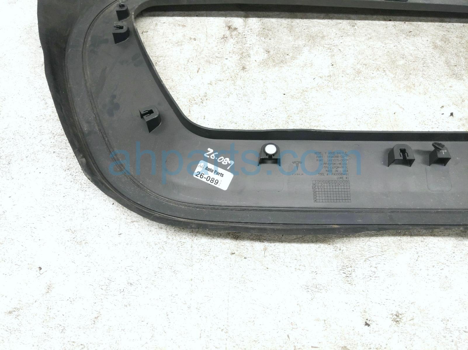 2021 Tesla Model Y Grille Front Luggage Hood Trim Assy white 1494088 00 C Replacement 2021 Tesla Model Y Grille Front Luggage Hood Trim Assy white 1494088 00 C Replacement thumbnail
