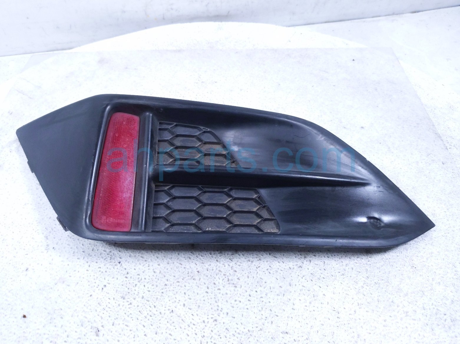 Honda LH REAR BUMPER SIDE GARNISH-RED