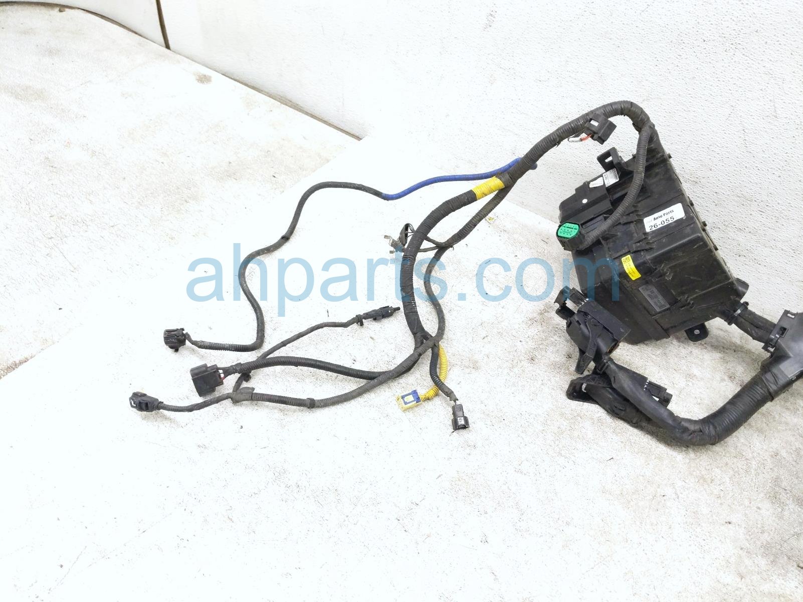 2019 Hyundai Tucson Engine Room Harness W/fuse 2.0l Fwd 91250 D3030 B2 Replacement 2019 Hyundai Tucson Engine Room Harness W/fuse 2.0l Fwd 91250 D3030 B2 Replacement thumbnail