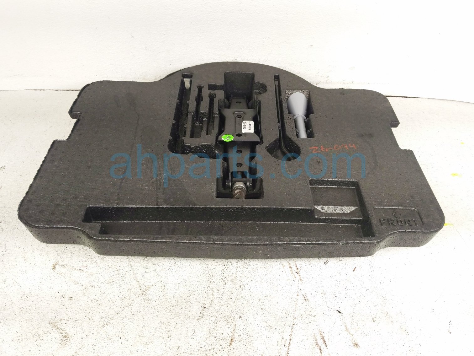 Honda 3 TOOLS + SCISSOR JACK W/FOAM HOLDER
