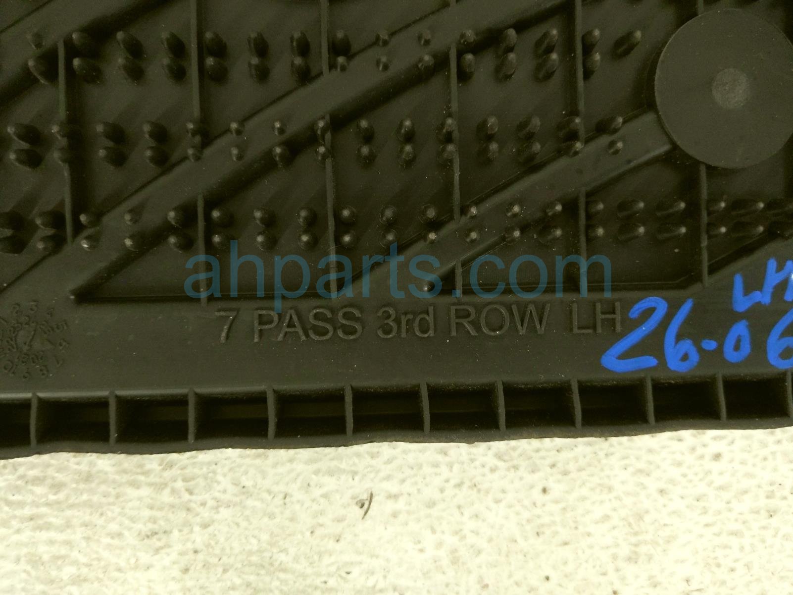 2021 Toyota Sienna 4 Piece All Weather Floor Mats Blk PT206 08210 XX Replacement 2021 Toyota Sienna 4 Piece All Weather Floor Mats Blk PT206 08210 XX Replacement thumbnail