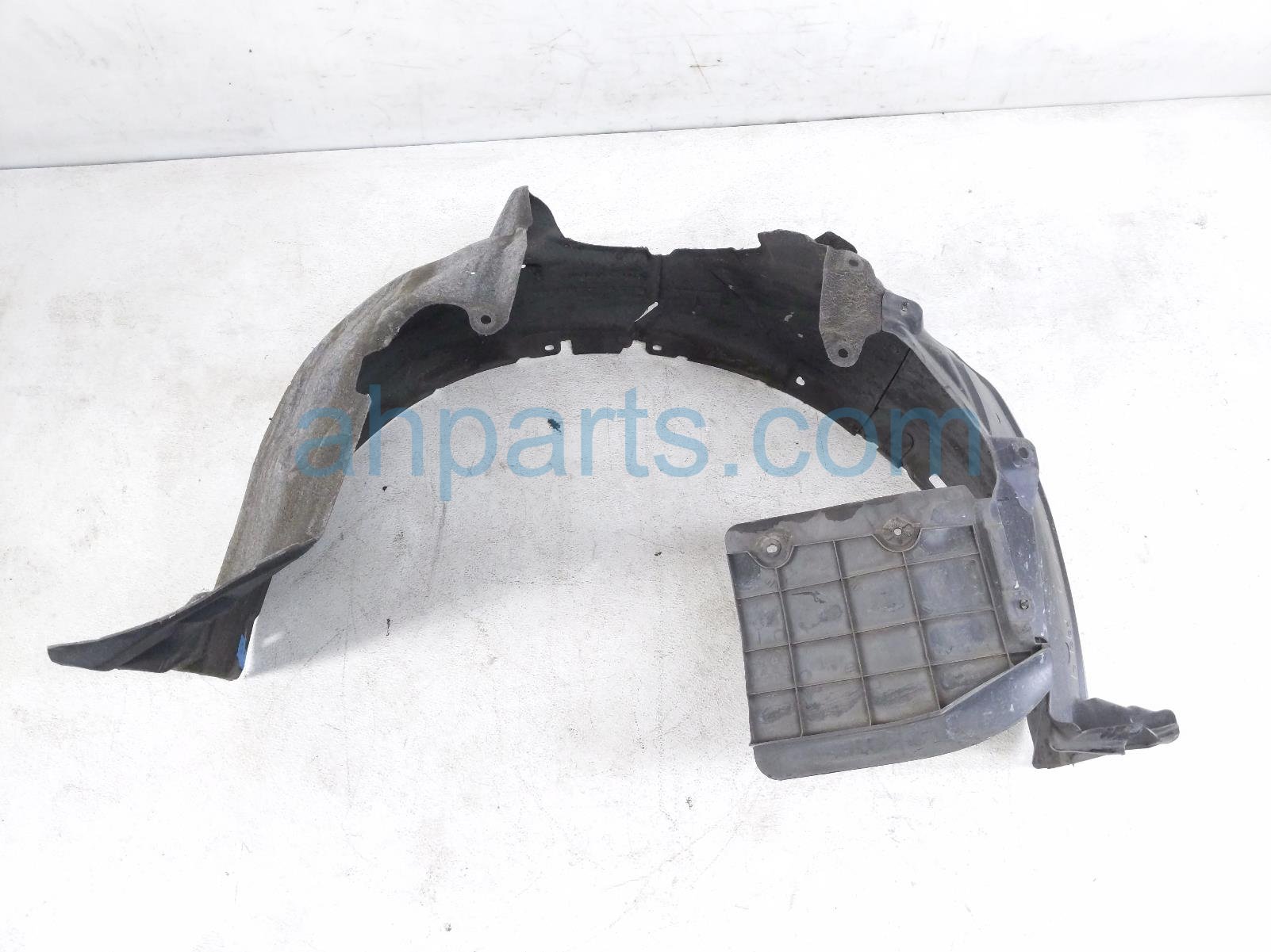 2019 Lexus Es300h Front Driver Inner Fender Liner 65638 33120 Replacement 2019 Lexus Es300h Front Driver Inner Fender Liner 65638 33120 Replacement thumbnail