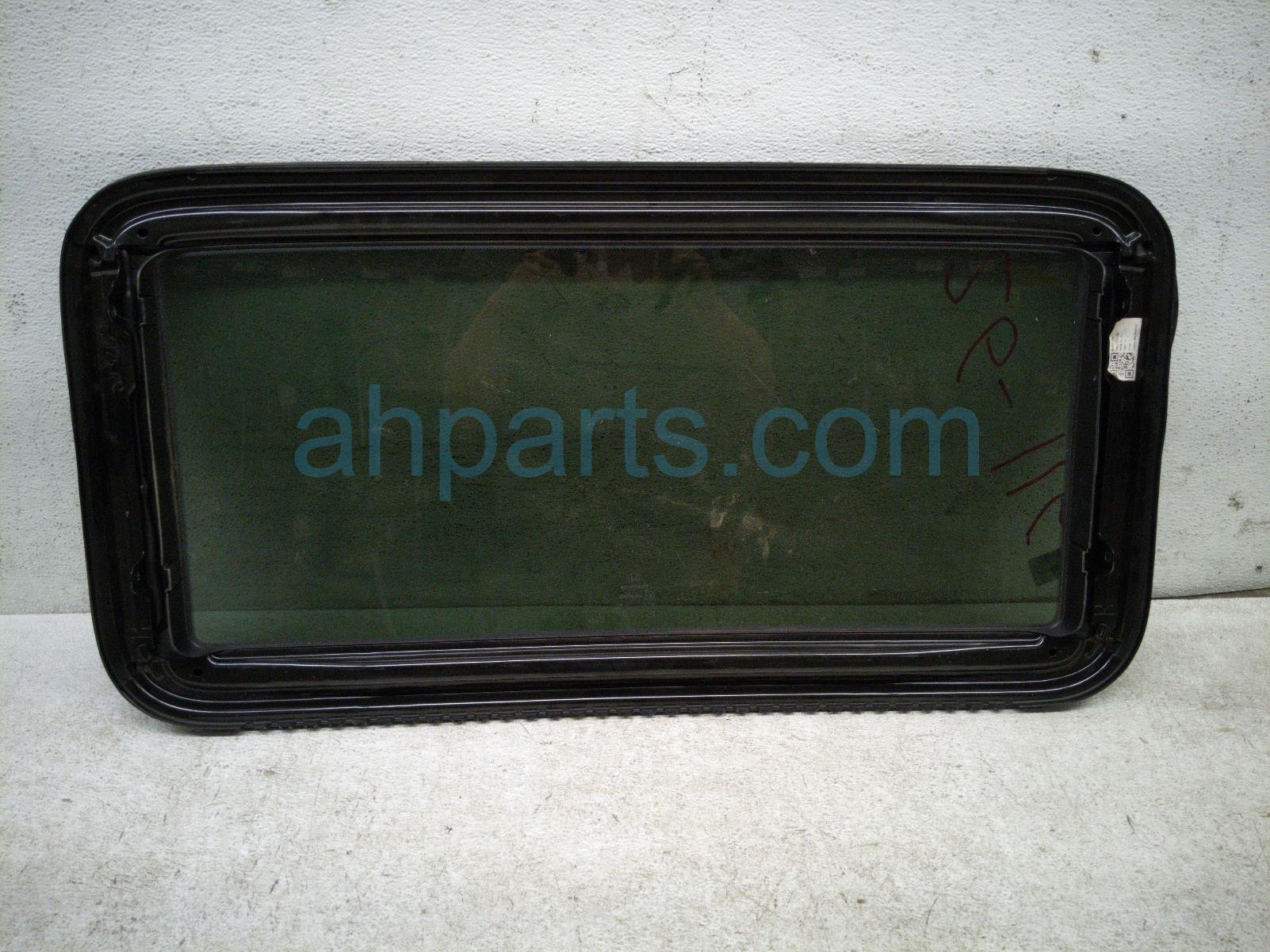 2022 Honda Odyssey Sunroof / Sun Roof Glass Window 70200 THR A01 Replacement 2022 Honda Odyssey Sunroof / Sun Roof Glass Window 70200 THR A01 Replacement thumbnail