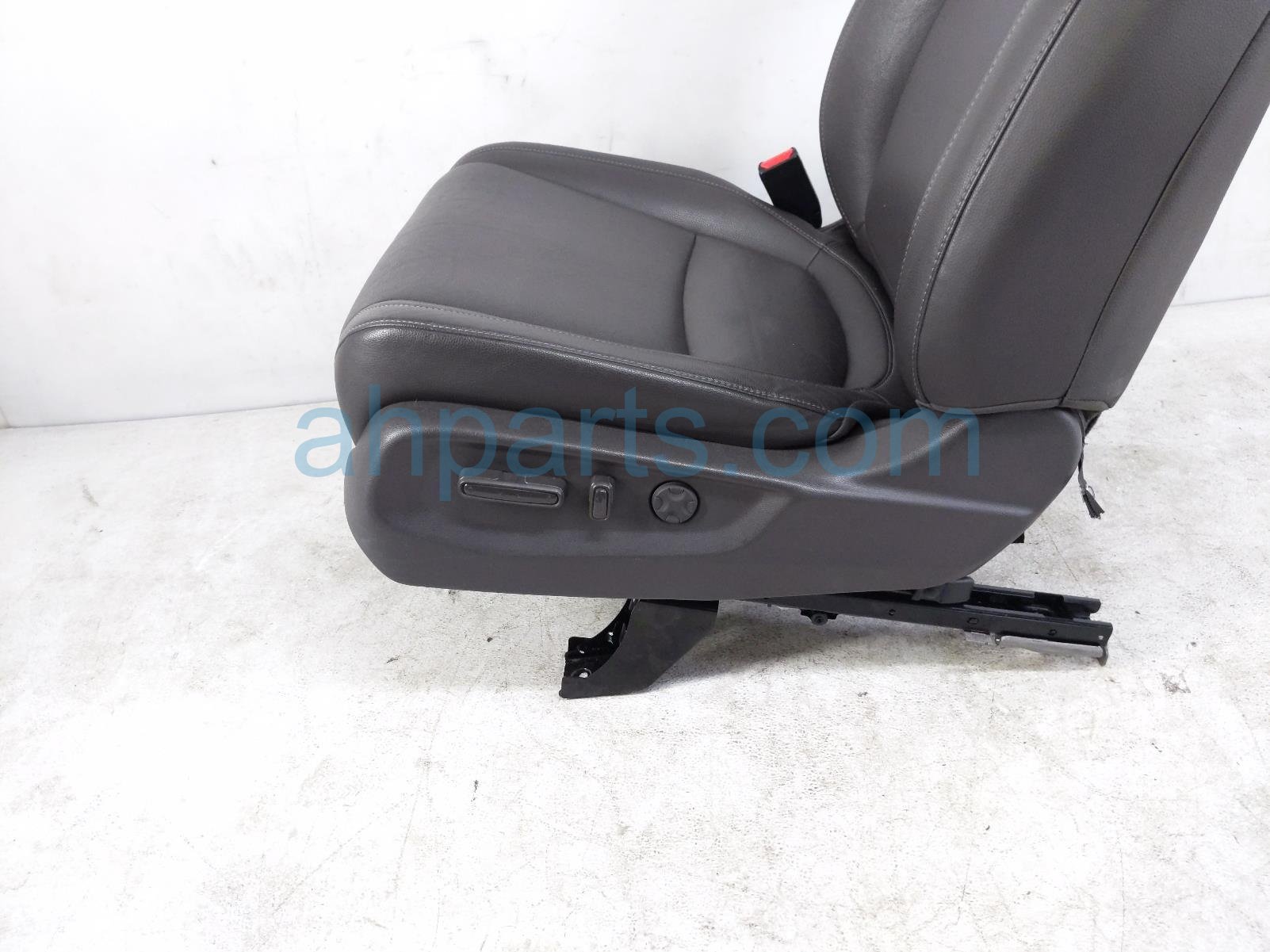 2022 Honda Odyssey Front Driver Seat Brown W/o Airbag* 81525 THR L41ZD Replacement 2022 Honda Odyssey Front Driver Seat Brown W/o Airbag* 81525 THR L41ZD Replacement thumbnail