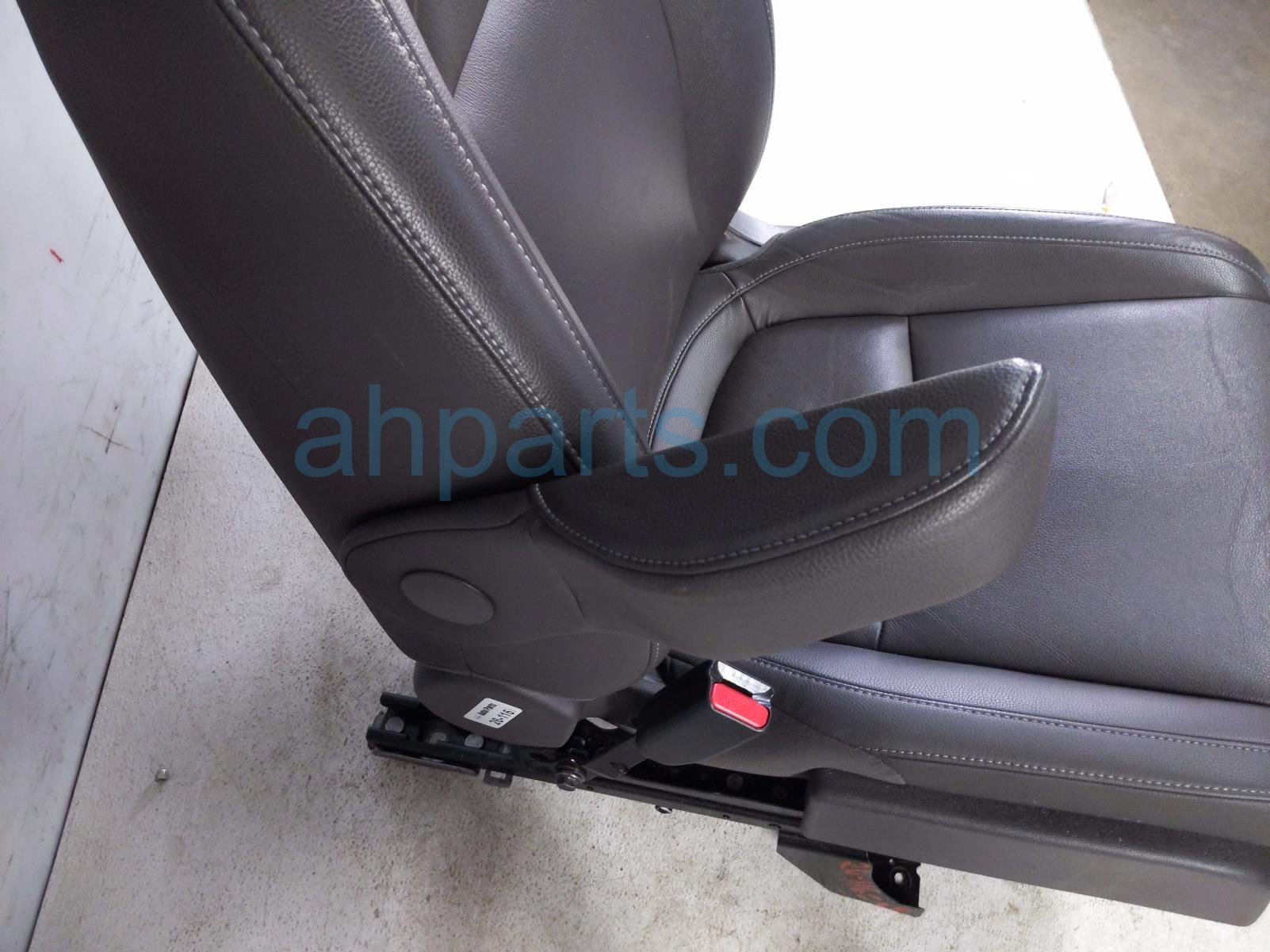 2022 Honda Odyssey Front Driver Seat Brown W/o Airbag* 81525 THR L41ZD Replacement 2022 Honda Odyssey Front Driver Seat Brown W/o Airbag* 81525 THR L41ZD Replacement thumbnail