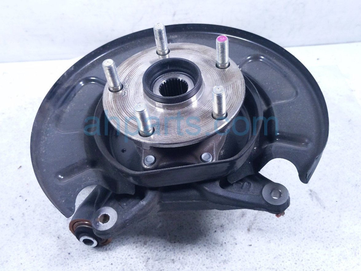 Subaru RR/LH SPINDLE KNUCKLE HUB